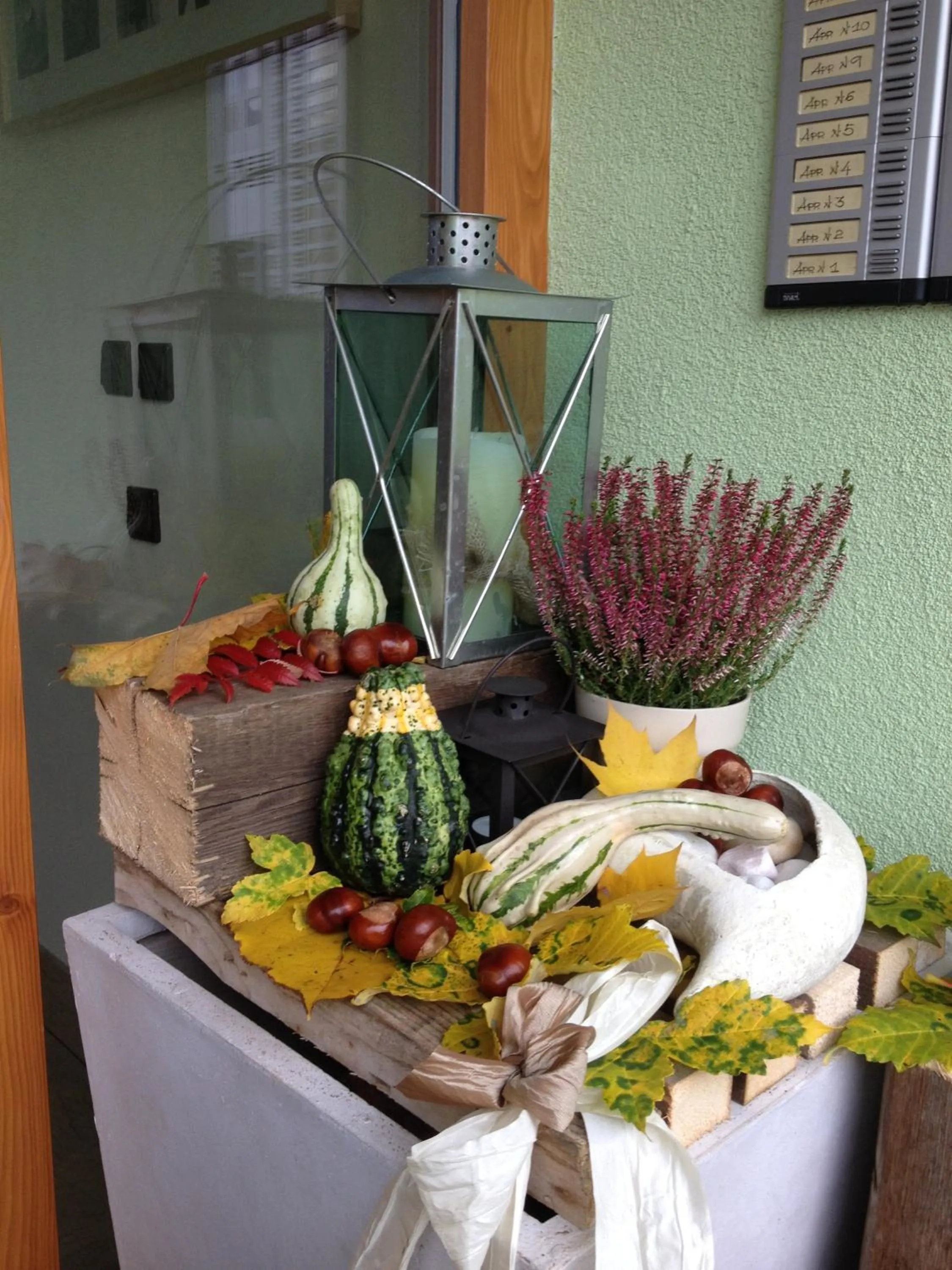 Decorative detail in Mason La Zondra