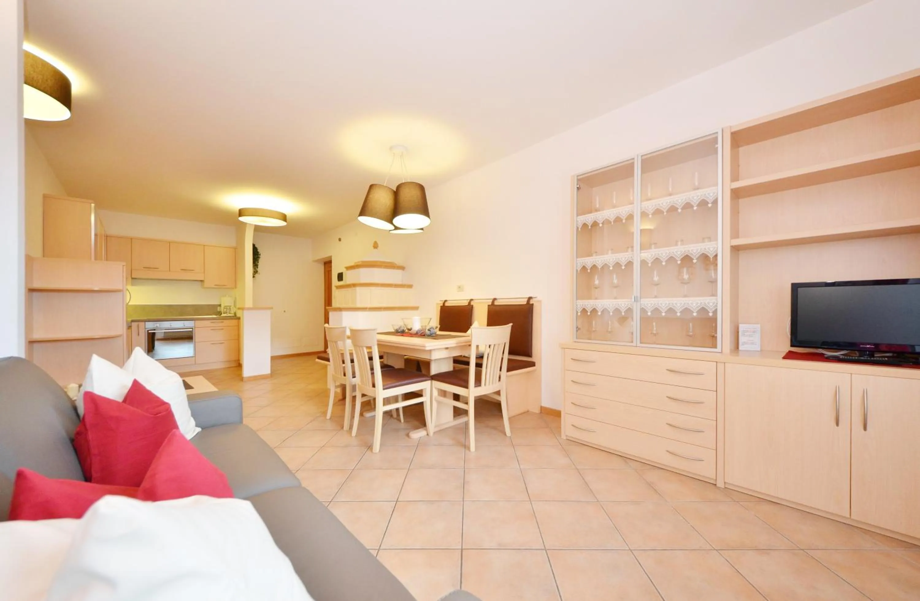 Photo of the whole room in Mason La Zondra