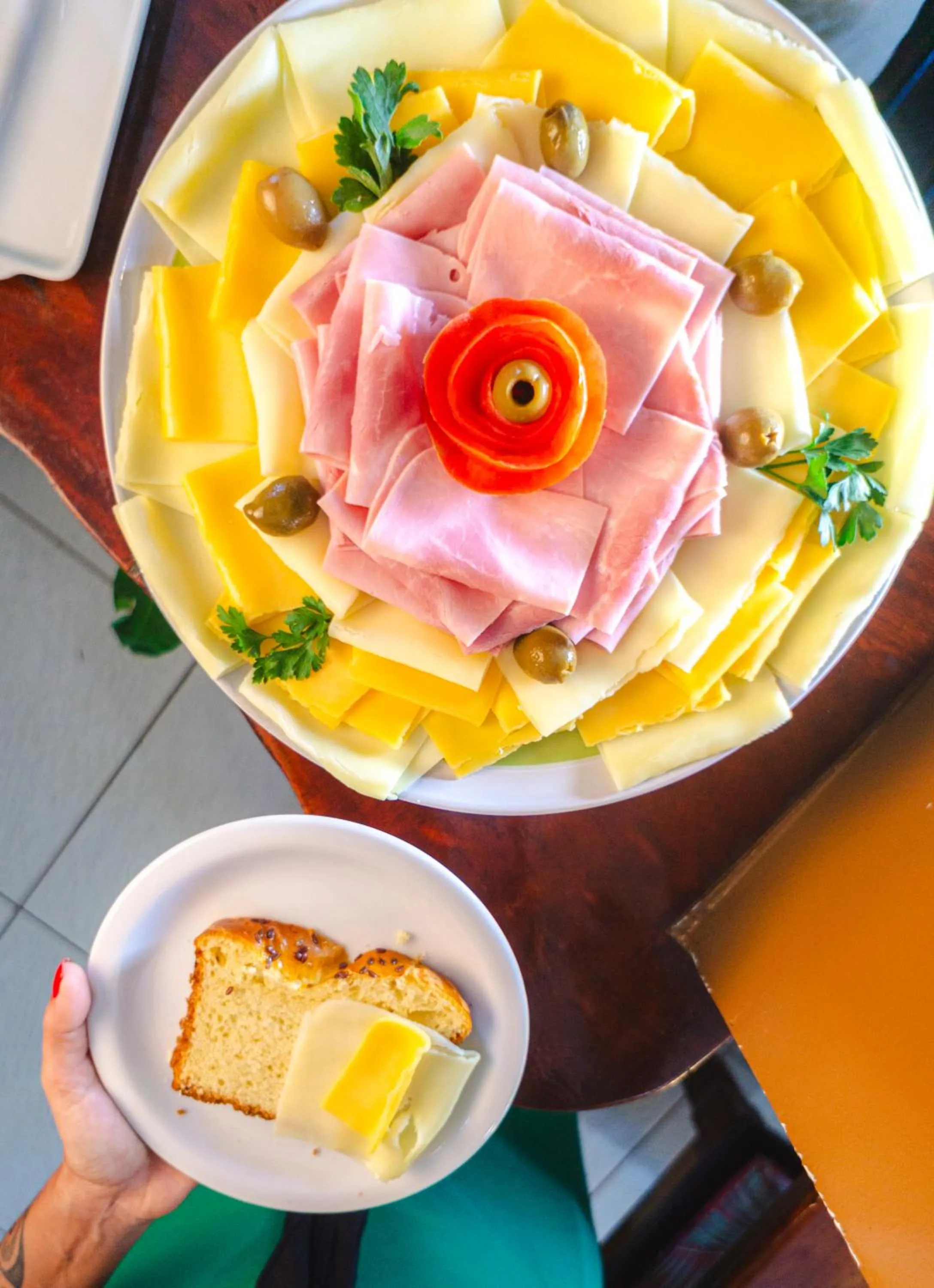 Buffet breakfast in Pousada Borboleta