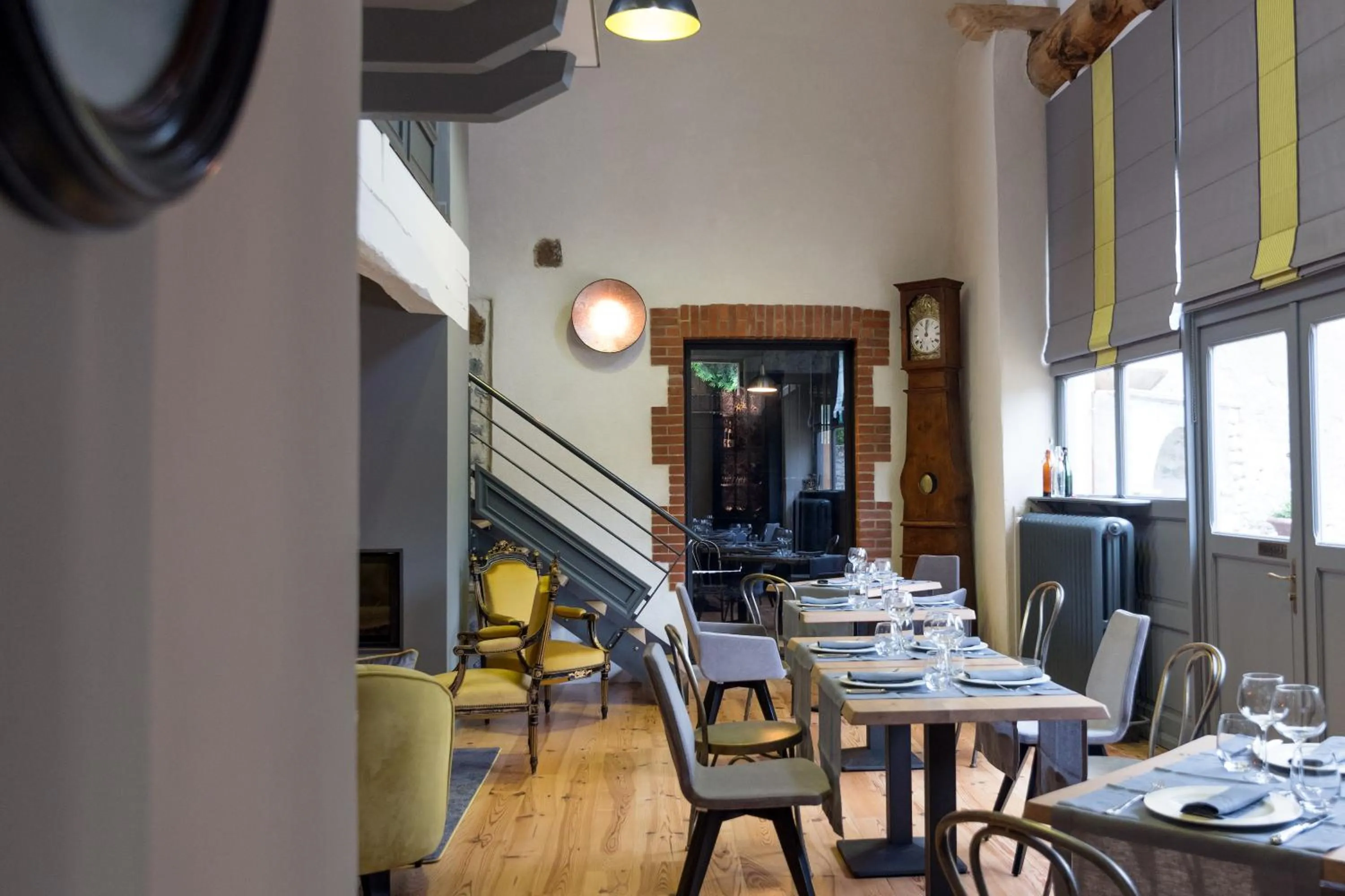 Restaurant/places to eat in Le Relais