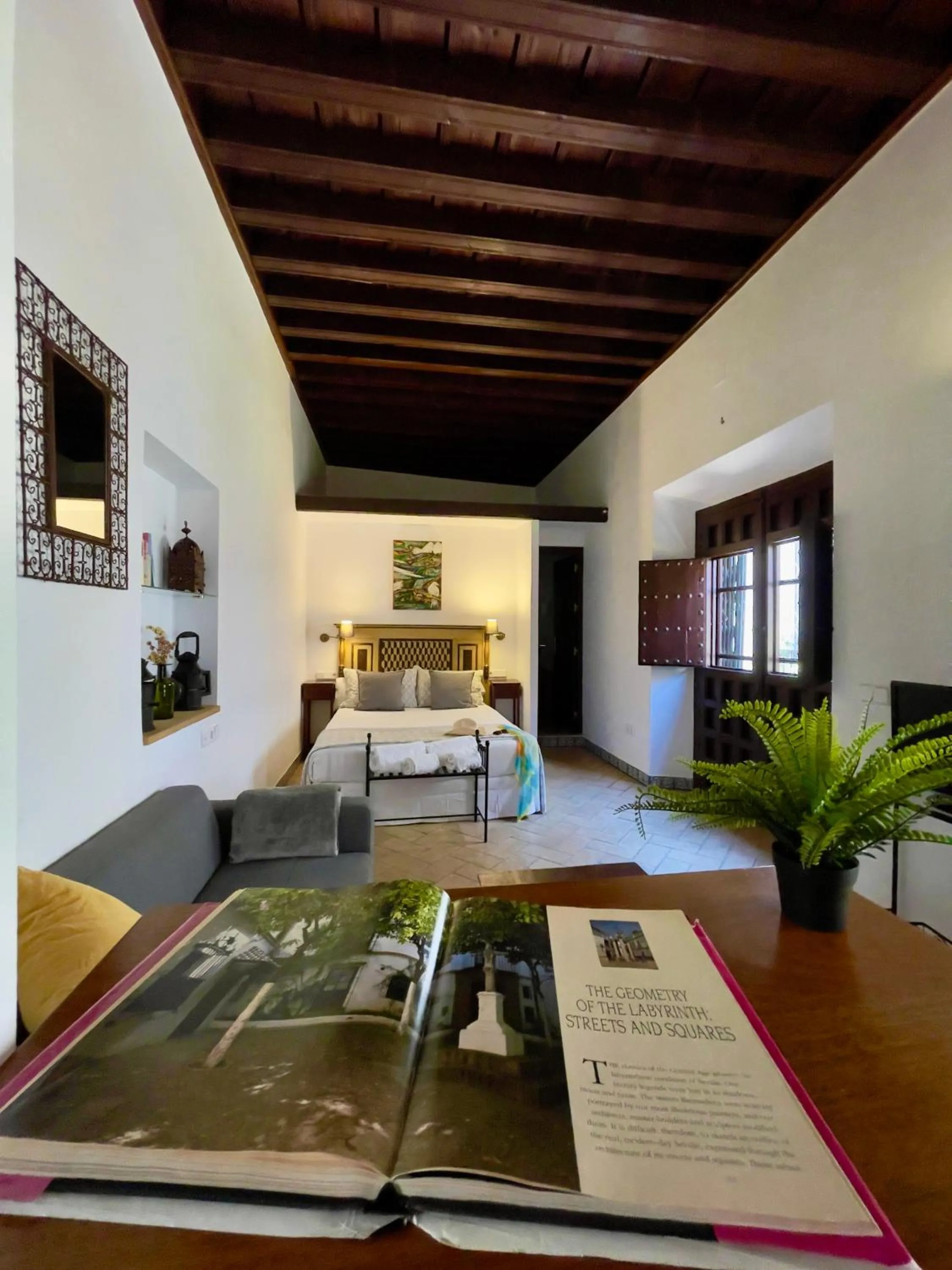 Photo of the whole room, Bed in Apartamentos Boutique Vida