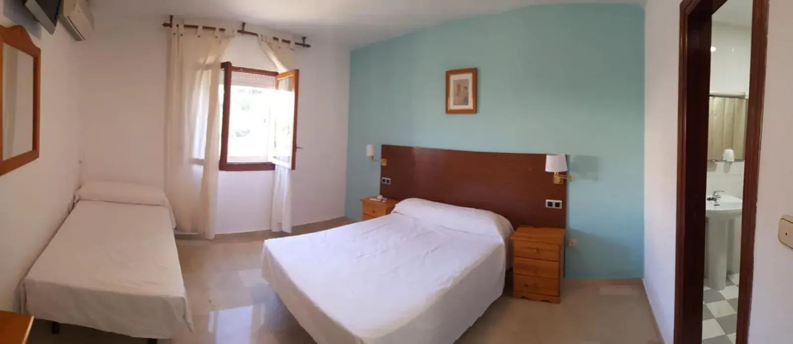 Twin Room in Hotel Casabermeja Twin Room in Hotel Casabermeja