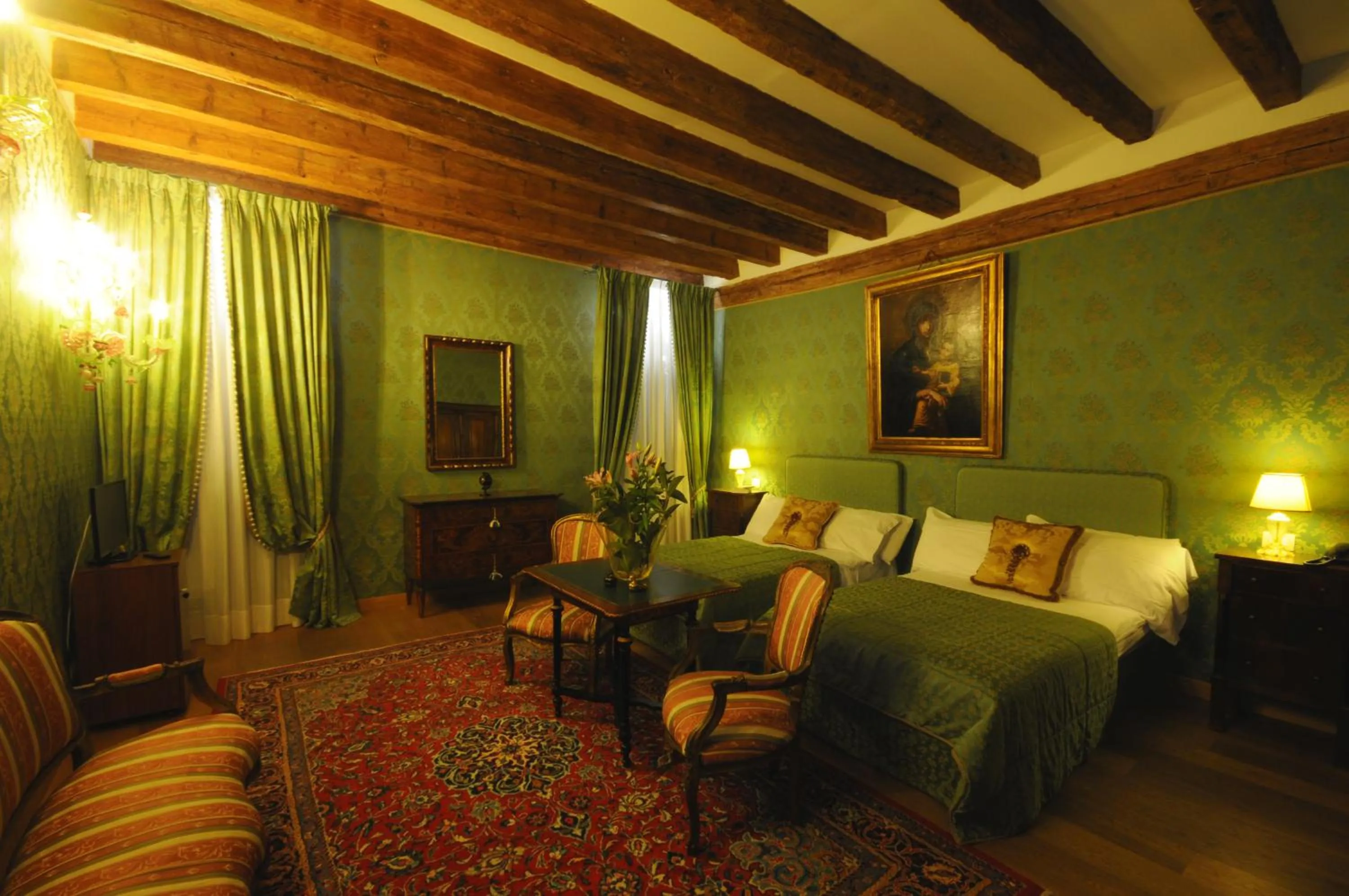 Photo of the whole room, Bed in Relais Alberti