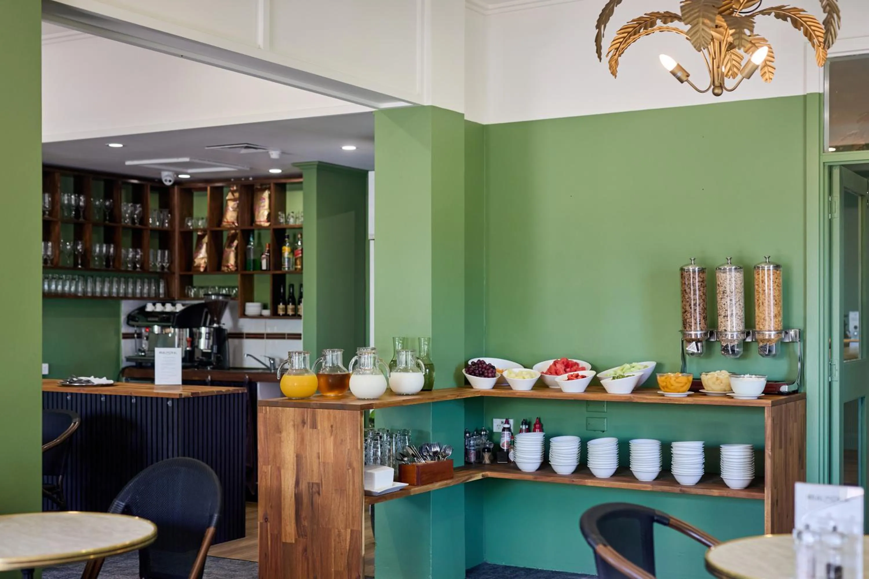 Restaurant/places to eat in Balmoral On York