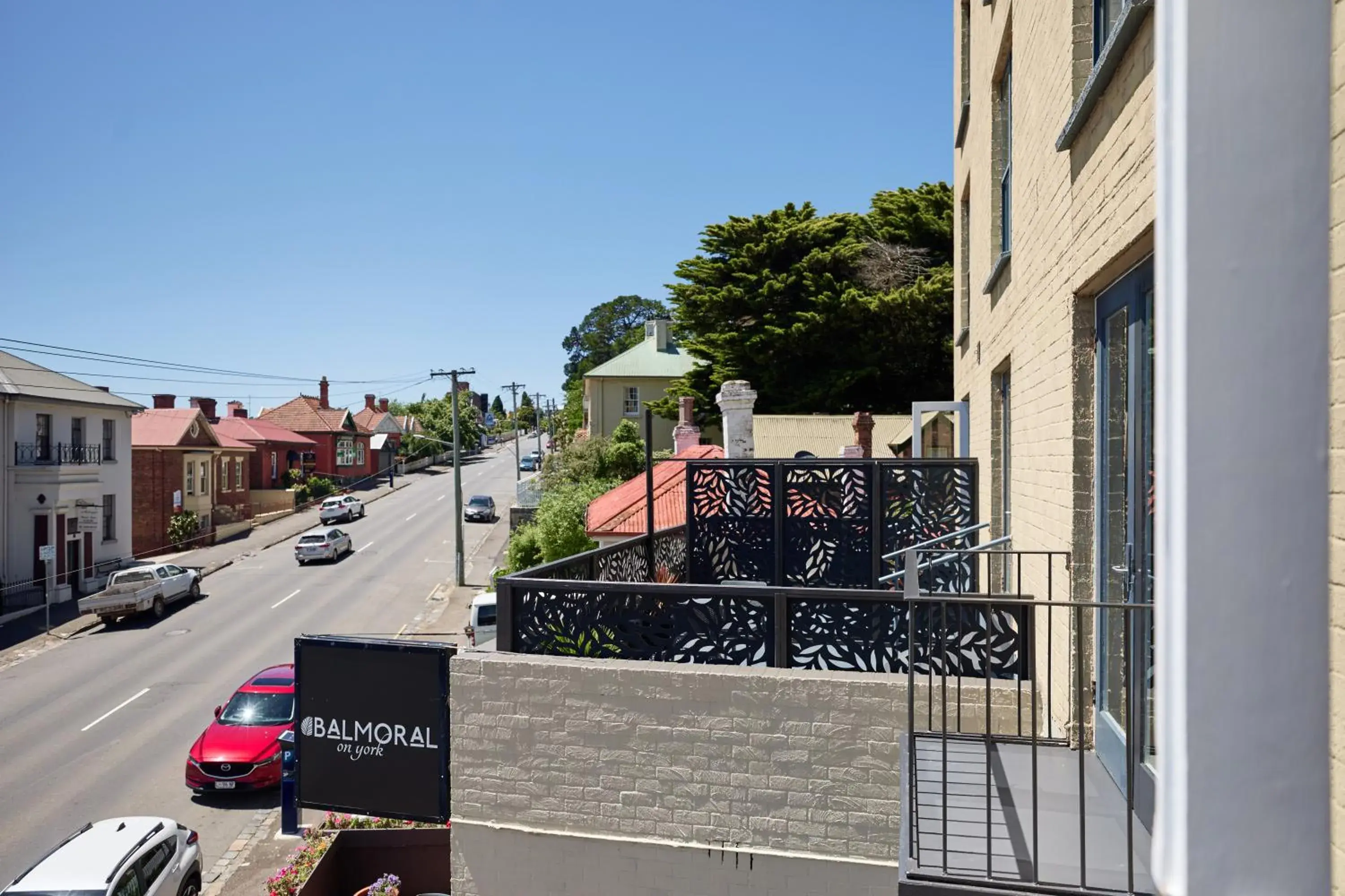 Property building in Balmoral On York Property building in Balmoral On York