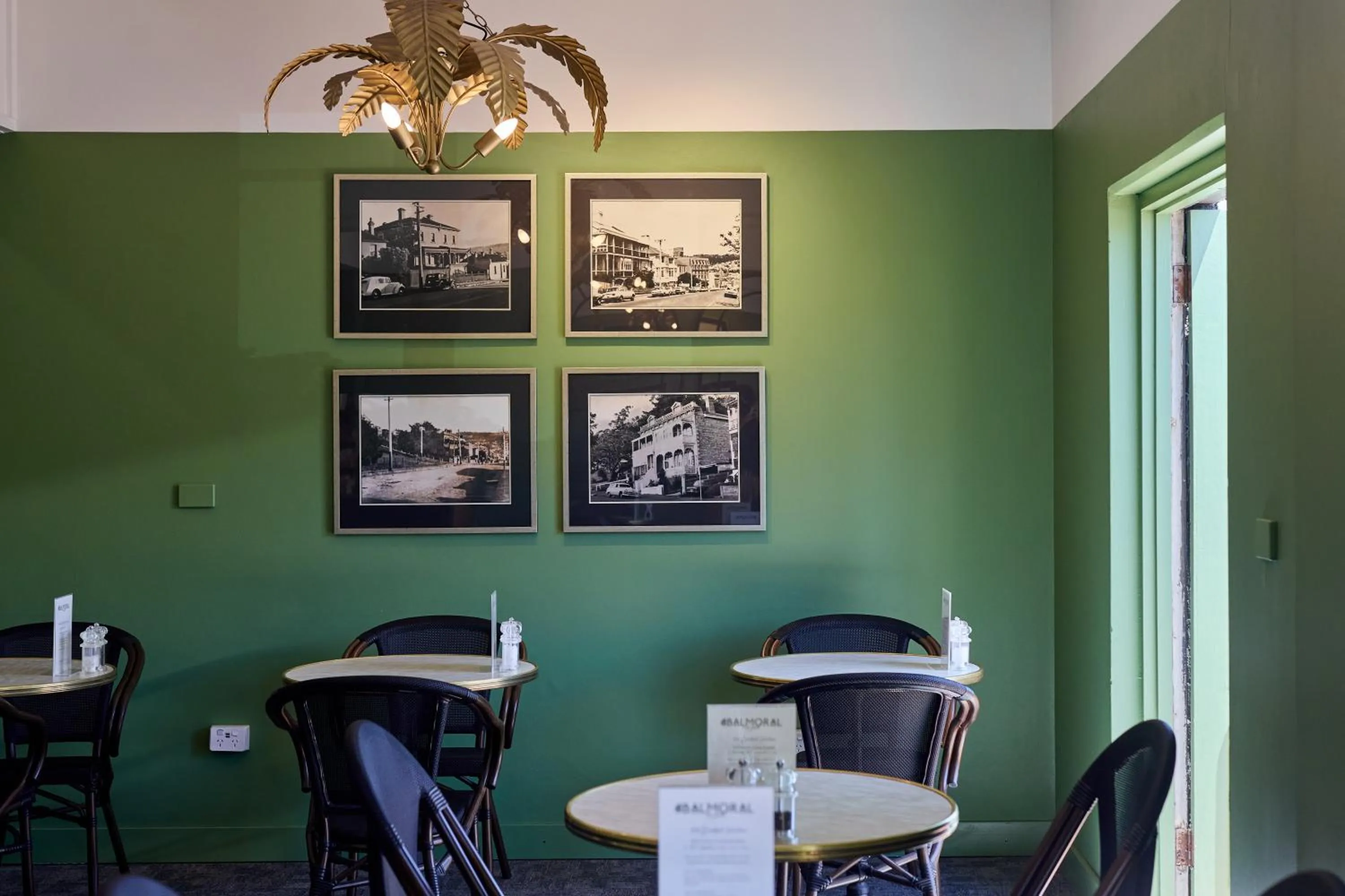 Restaurant/places to eat in Balmoral On York