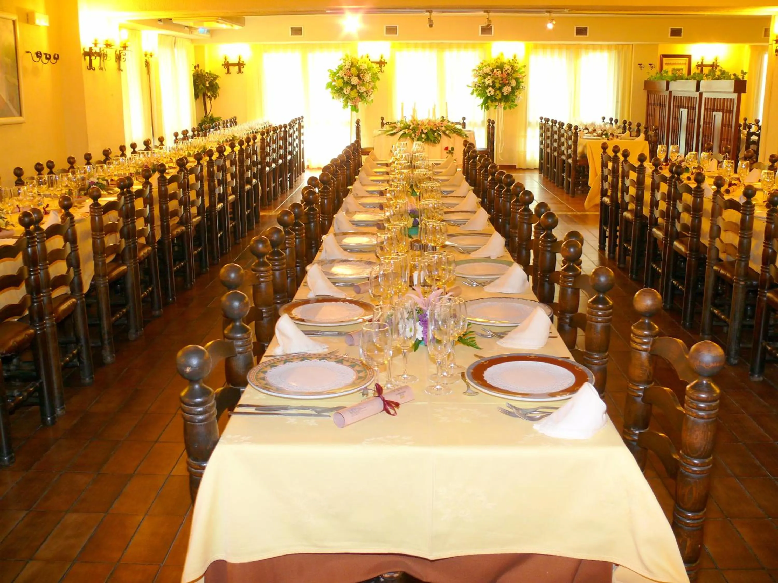 Restaurant/places to eat in Hotel Restaurante Las Galias