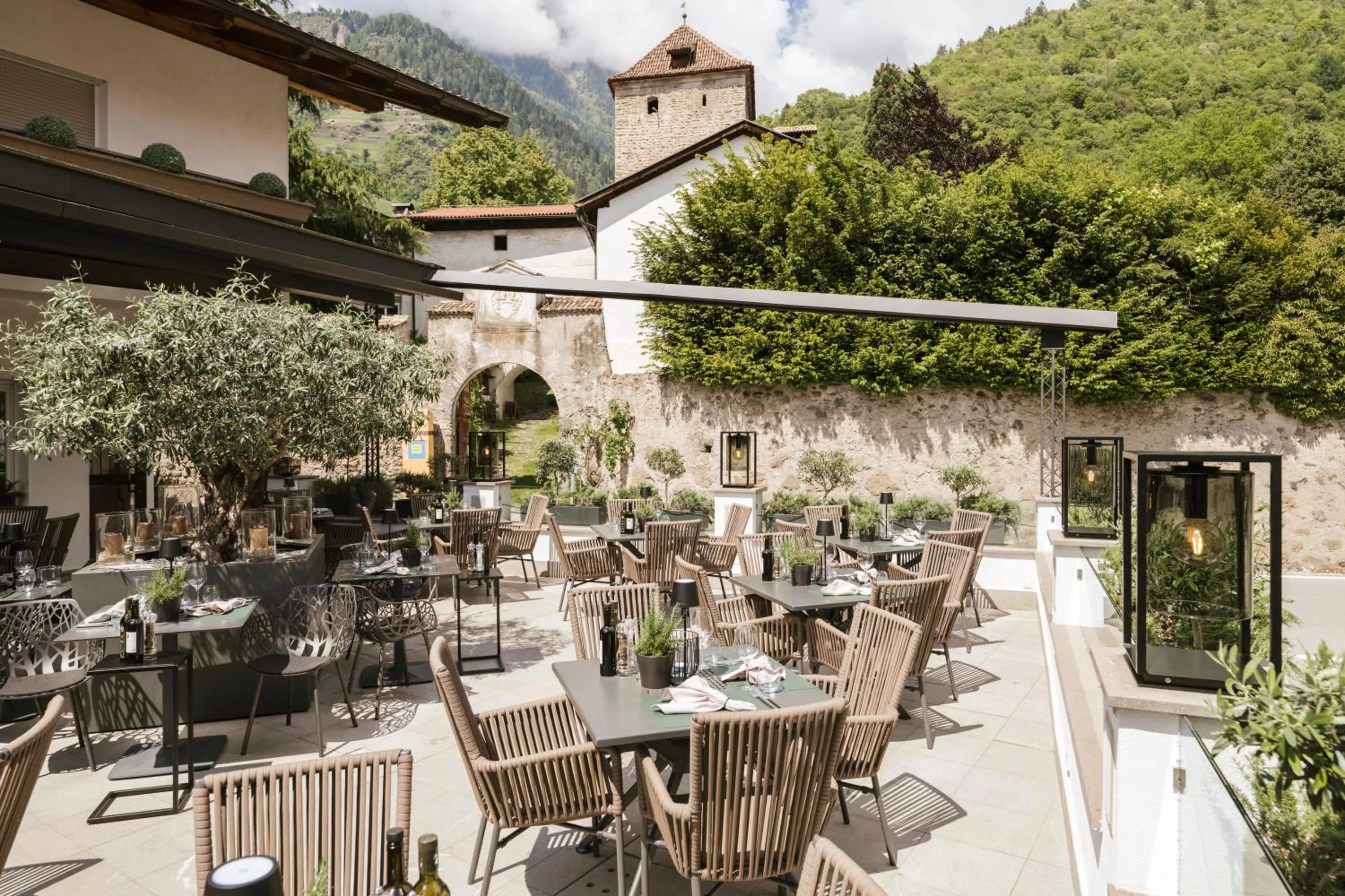 Restaurant/places to eat in Mair Am Ort Living Hotel B&B