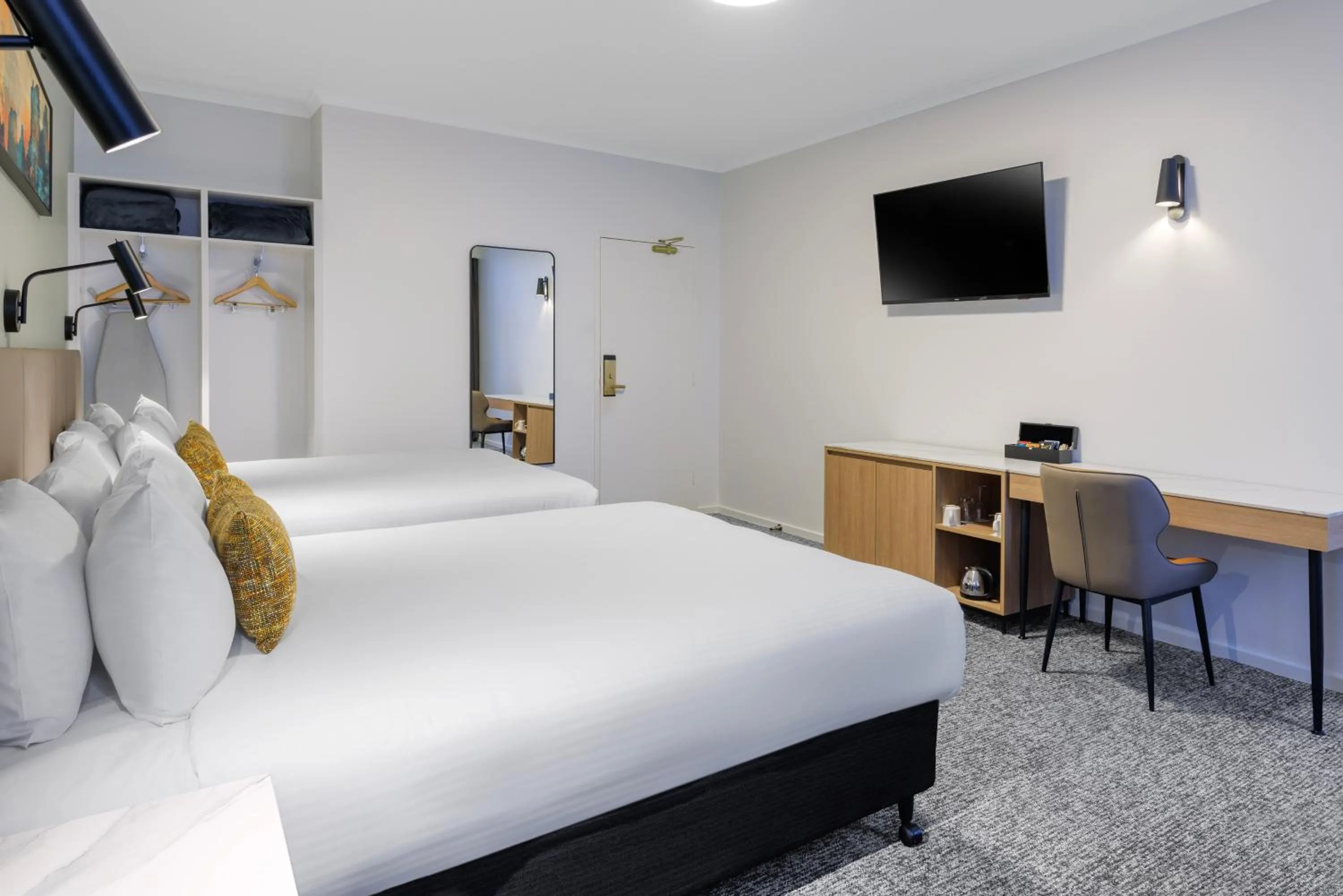 Bedroom, Bed in The Chancellor on Currie