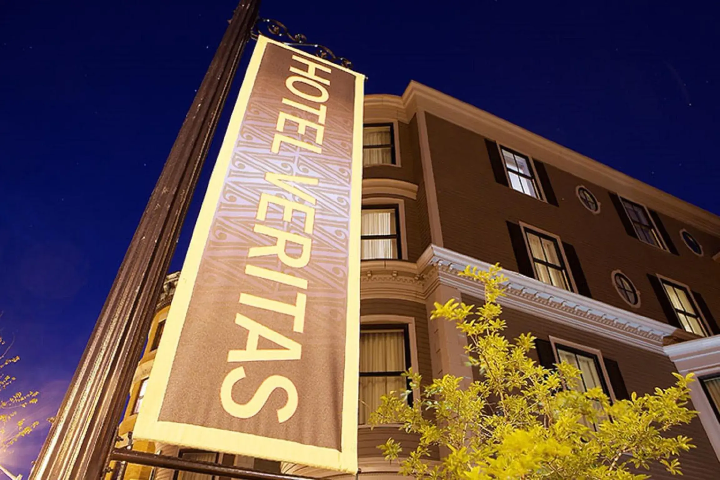 Property building in Hotel Veritas Property building in Hotel Veritas