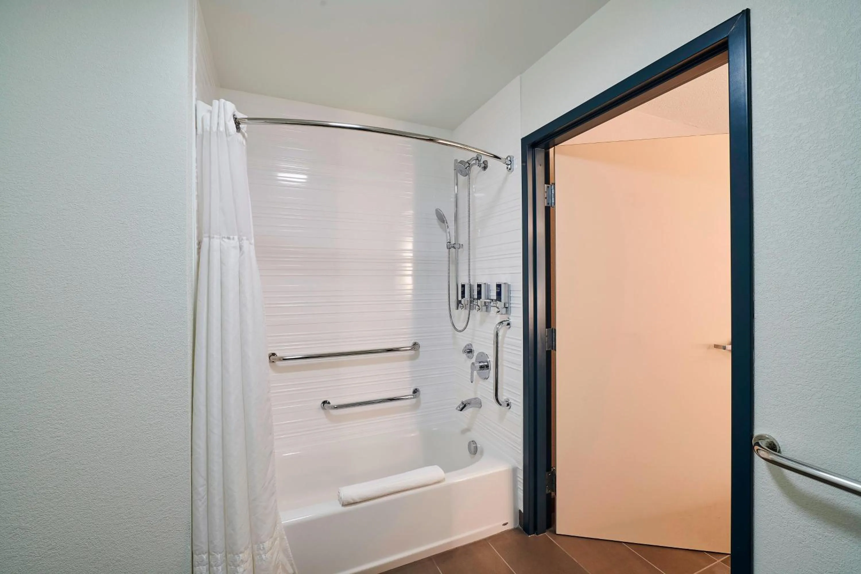 Bathroom in Four Points by Sheraton Cleveland-Eastlake