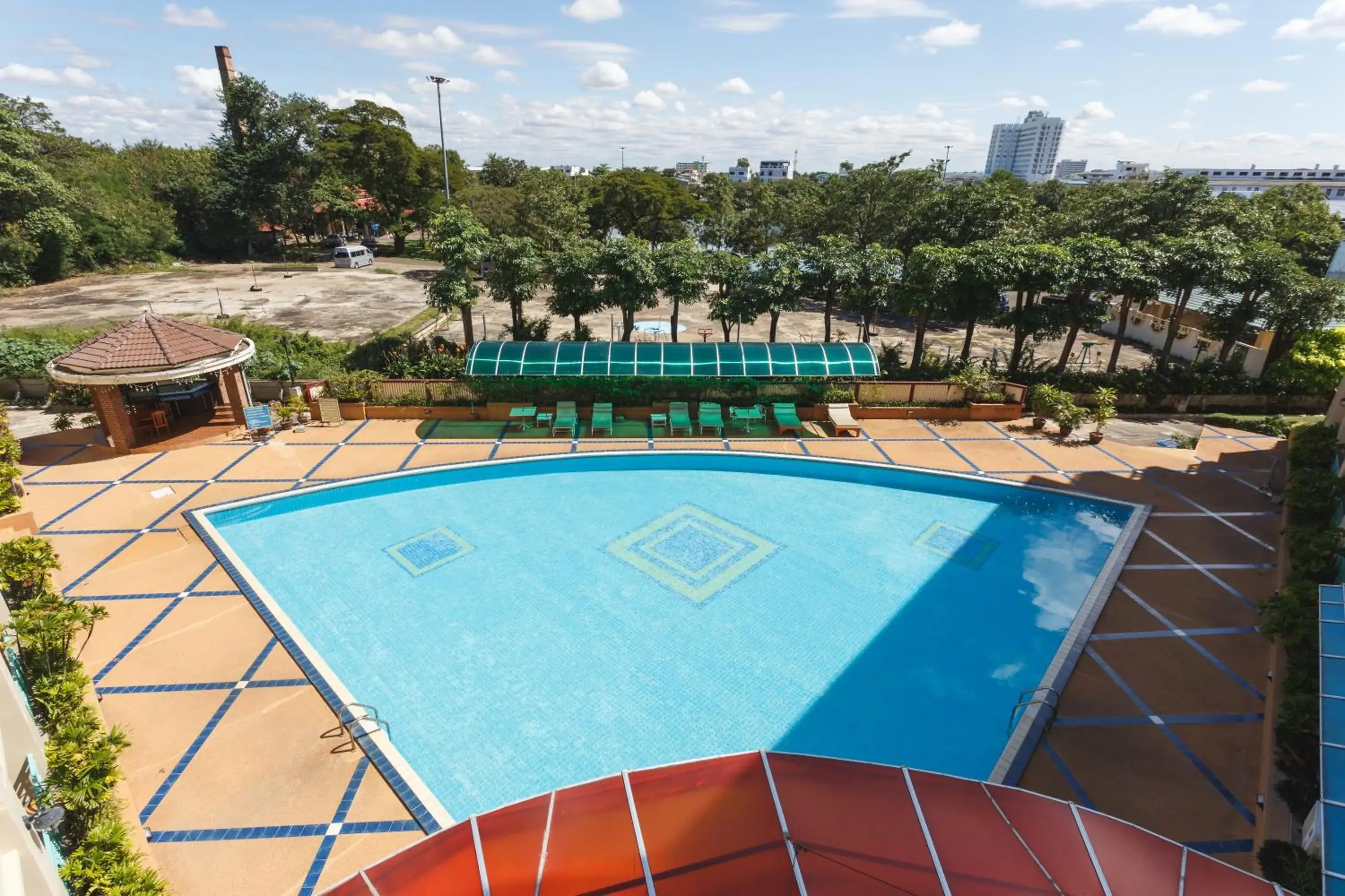 Pool view in Surin Majestic Hotel Pool view in Surin Majestic Hotel