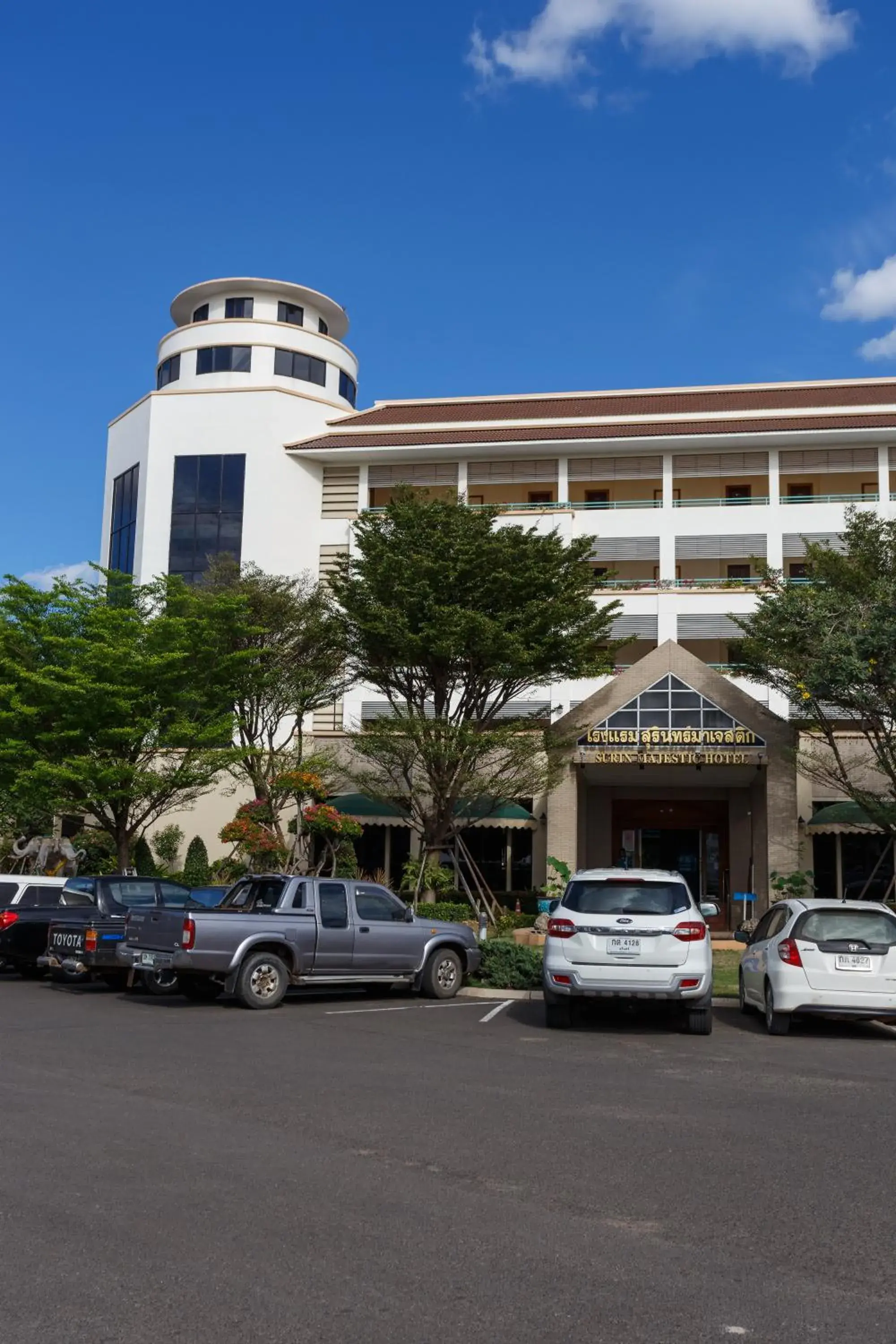 Property building in Surin Majestic Hotel Property building in Surin Majestic Hotel