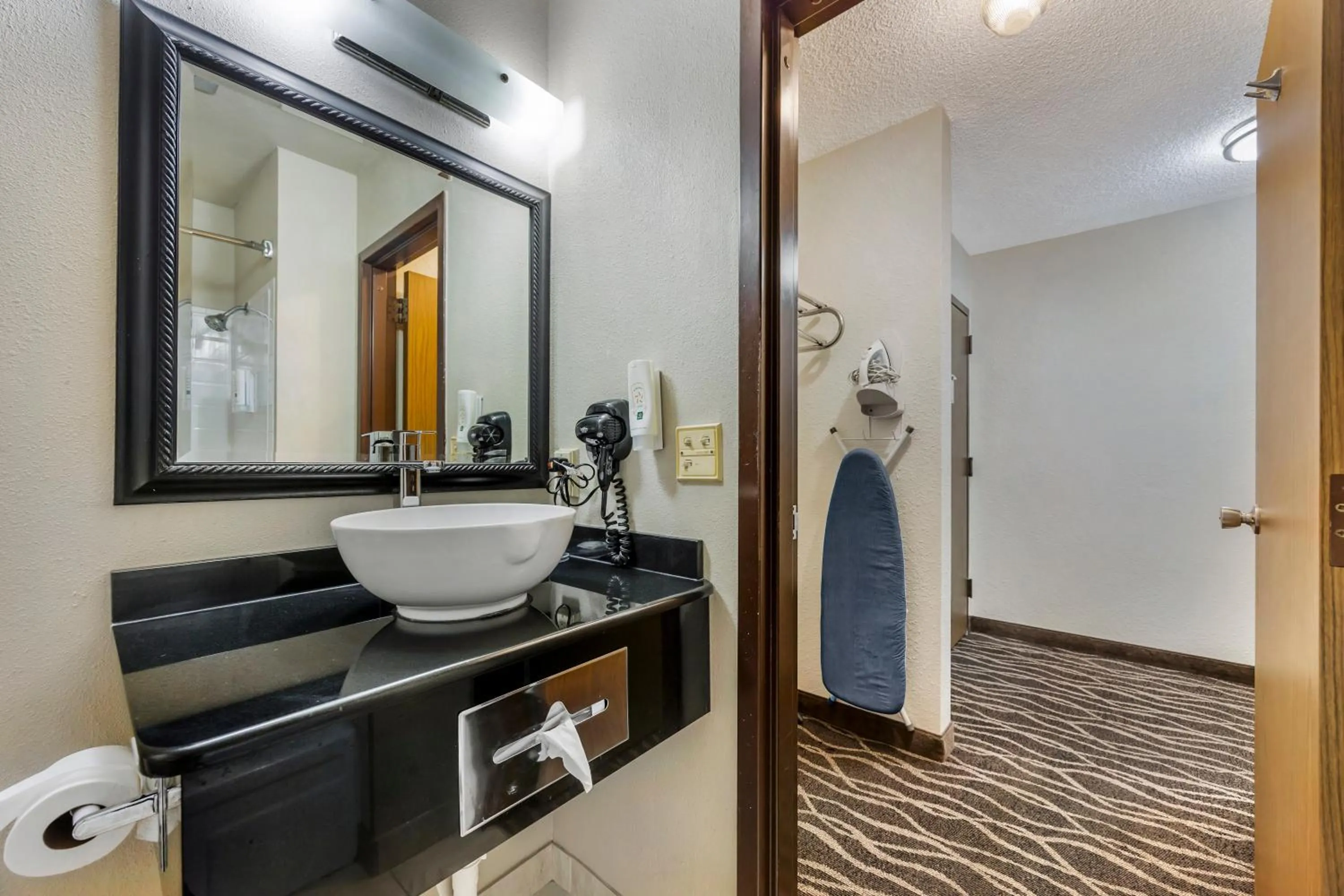 Bathroom in Quality Inn Umatilla - Hermiston