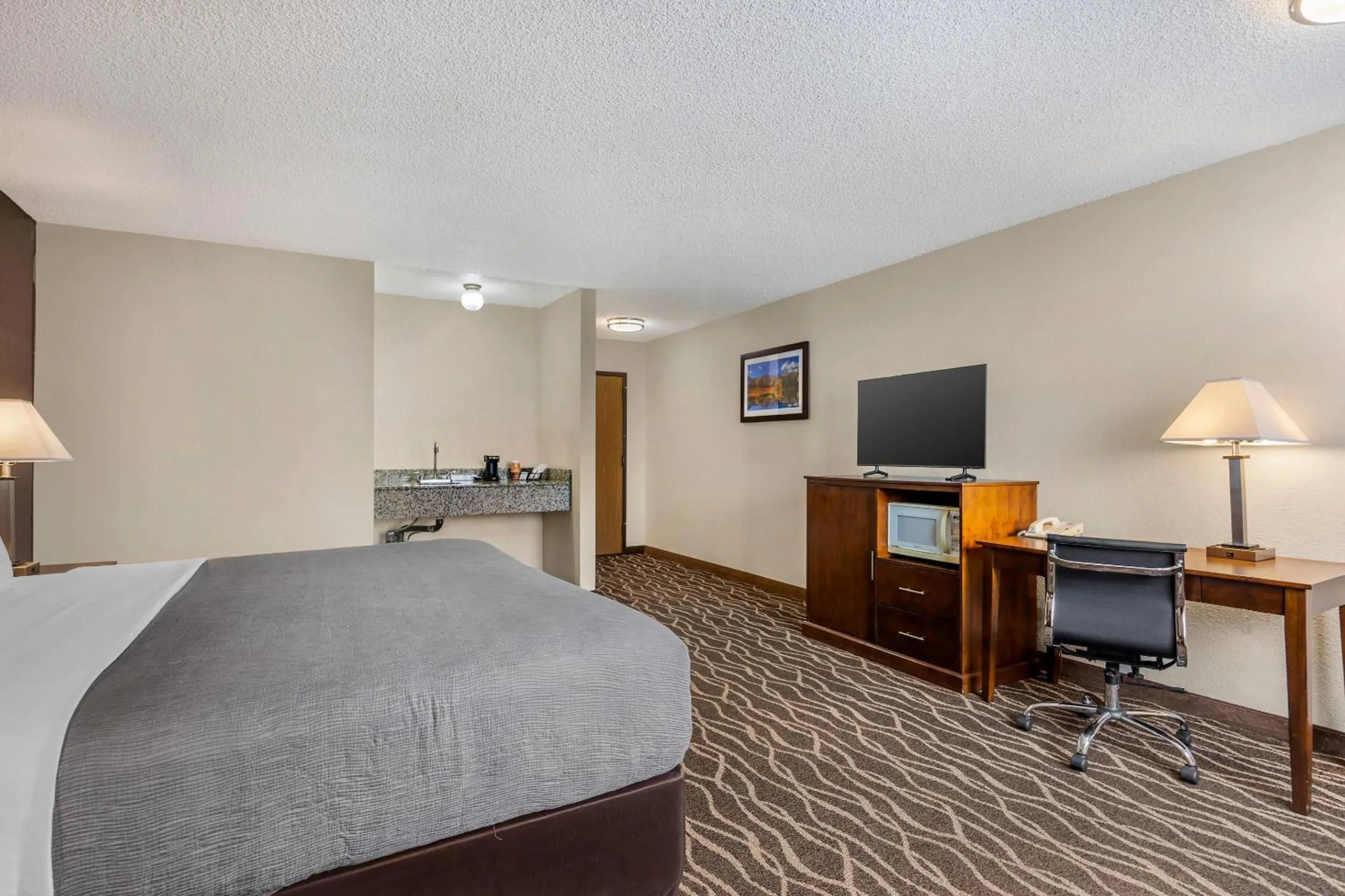 Bedroom, Bed in Quality Inn Umatilla - Hermiston