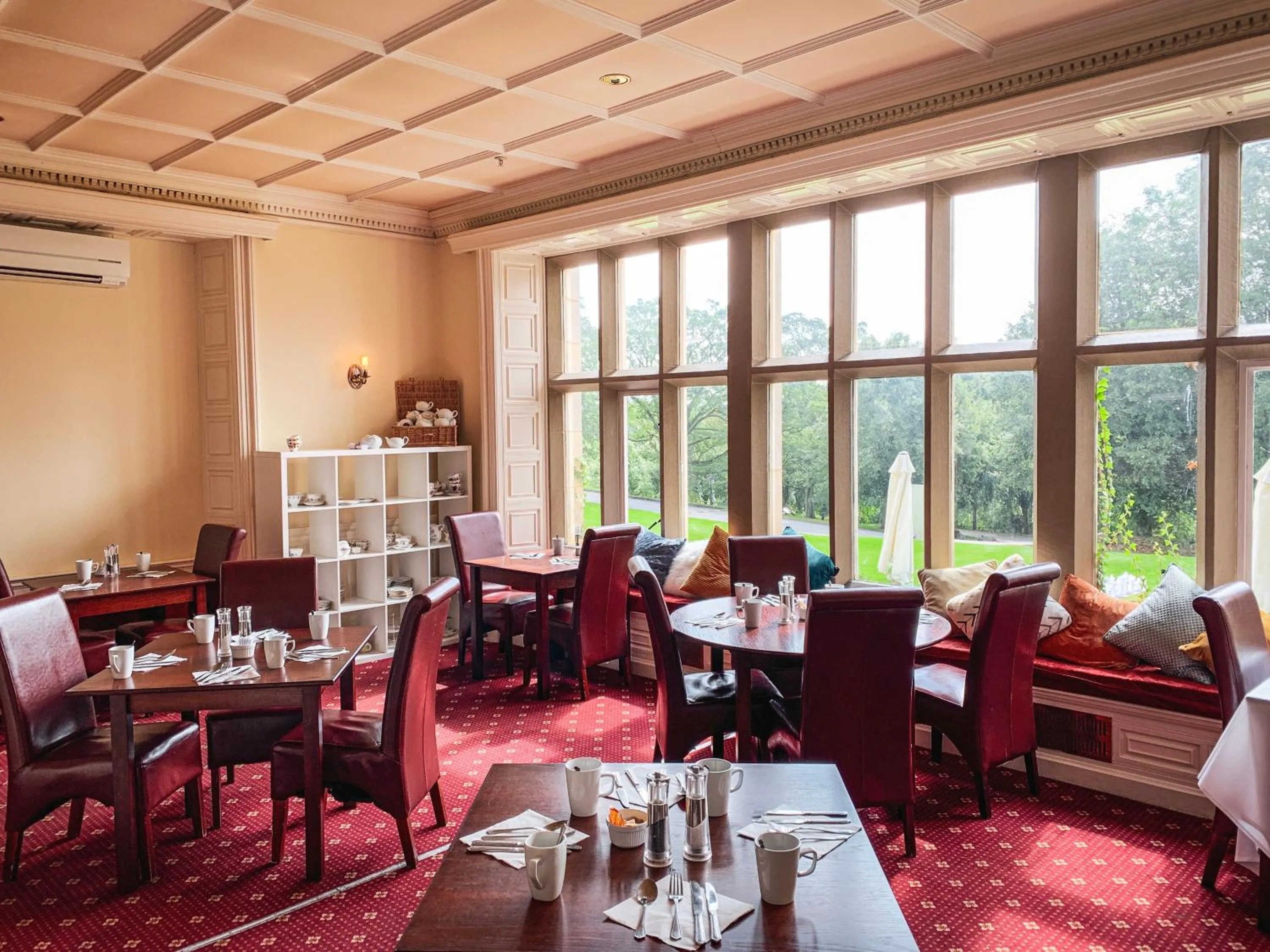Restaurant/places to eat in Hollins Hall Hotel, Golf & Country Club