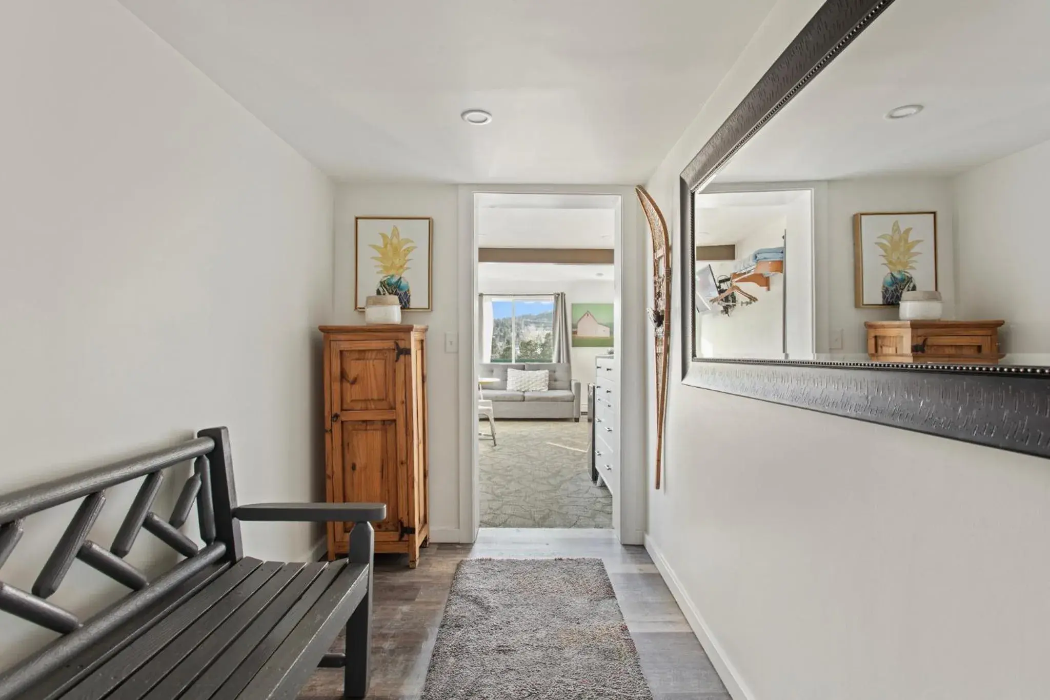 Facade/entrance in Discovery Lodge Facade/entrance in Discovery Lodge