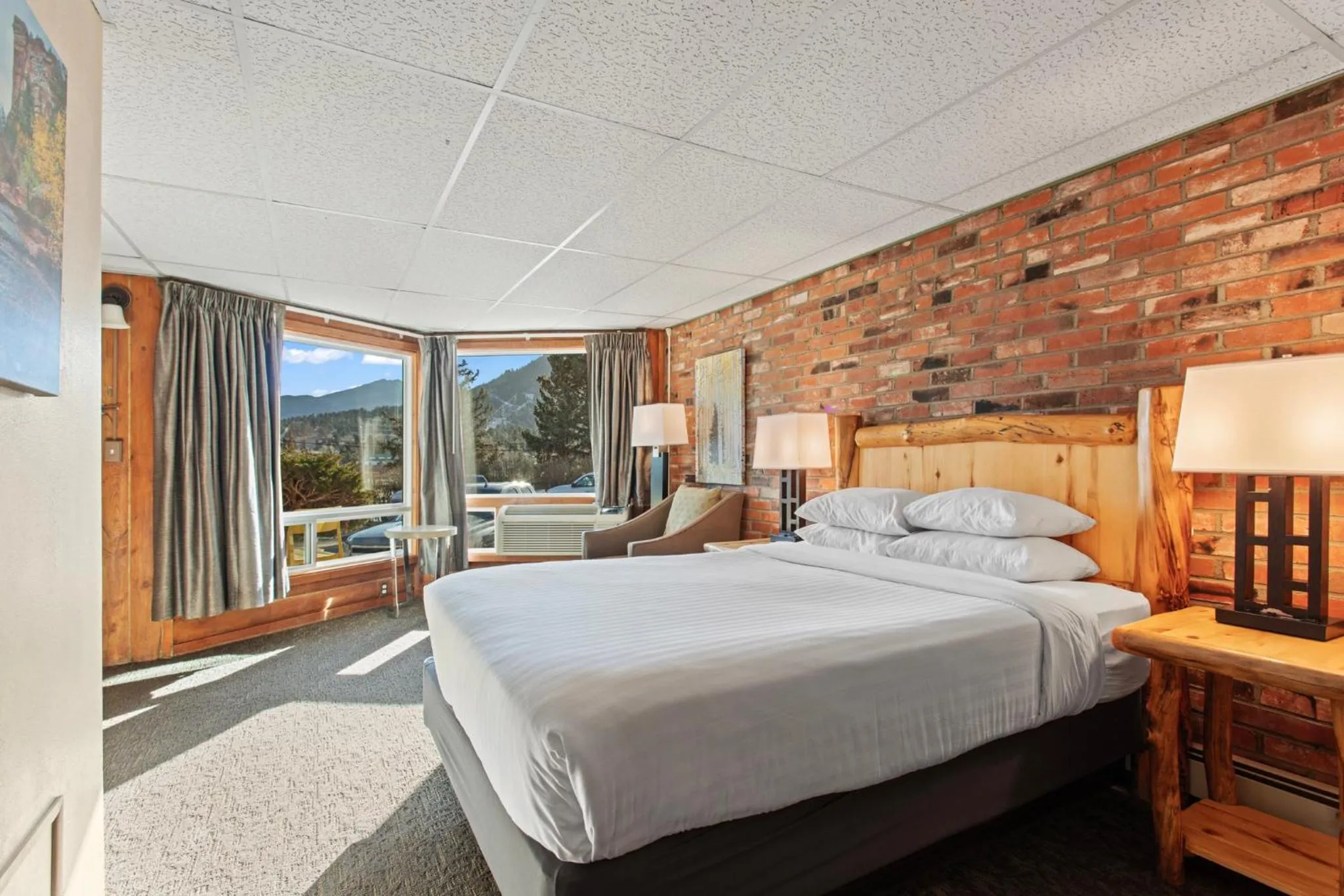 Natural landscape, Bed in Discovery Lodge
