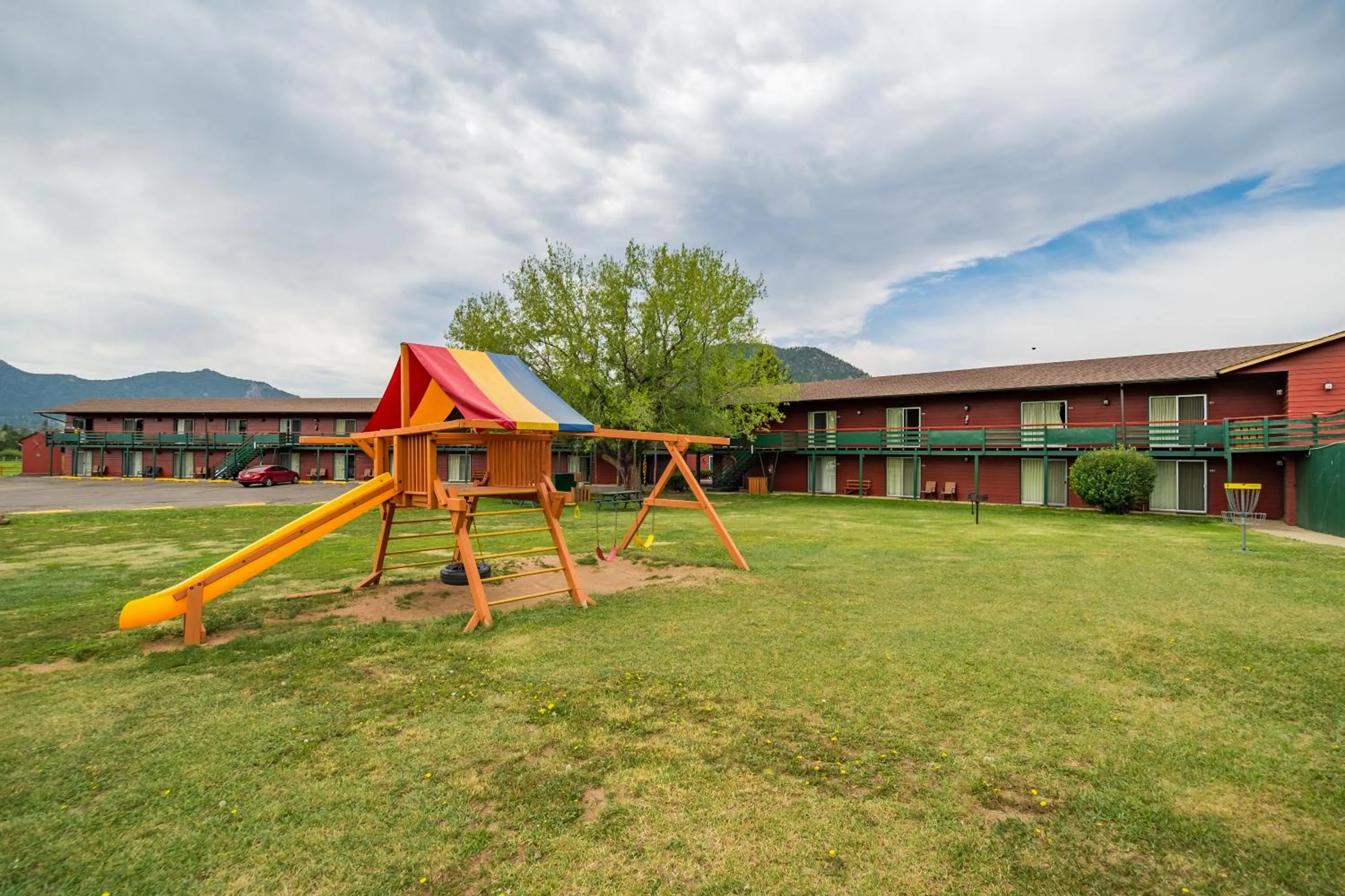 Children play ground in Discovery Lodge