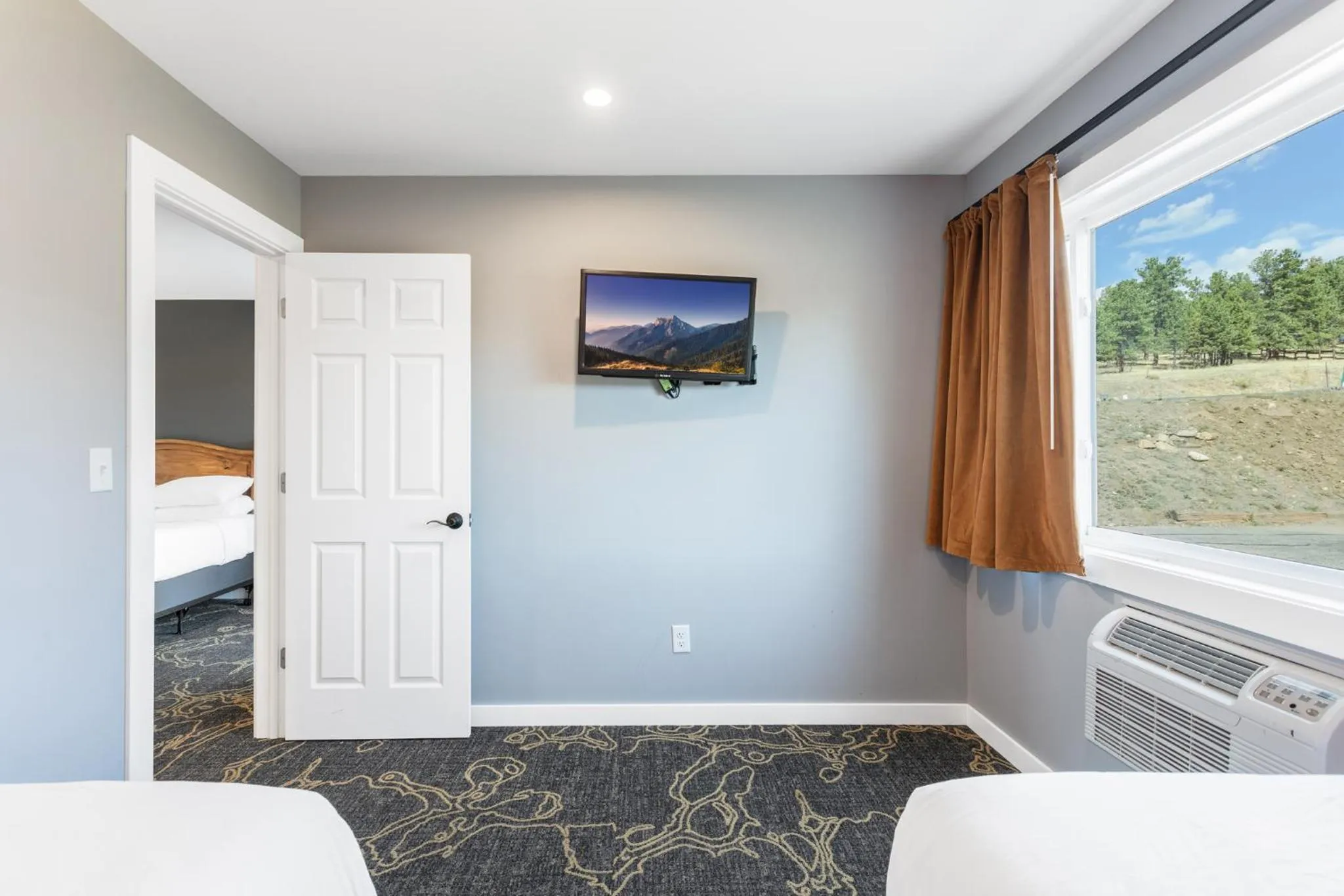 Bed in Discovery Lodge