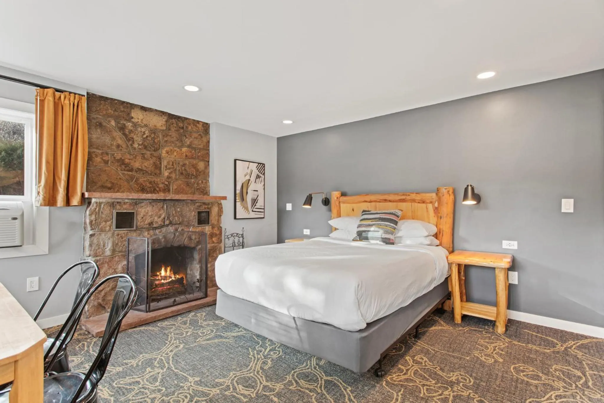 Bed in Discovery Lodge