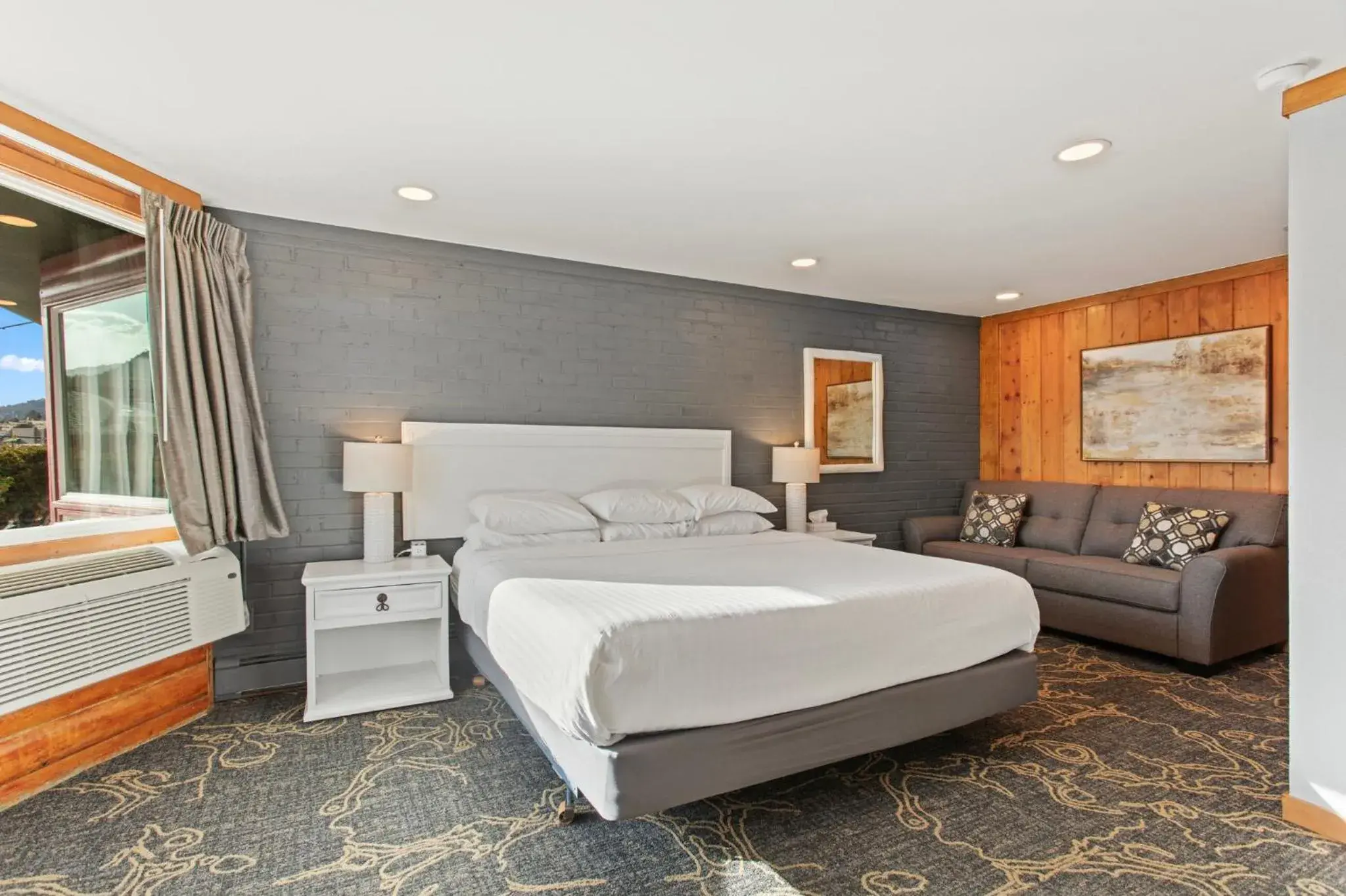 Bed in Discovery Lodge Bed in Discovery Lodge