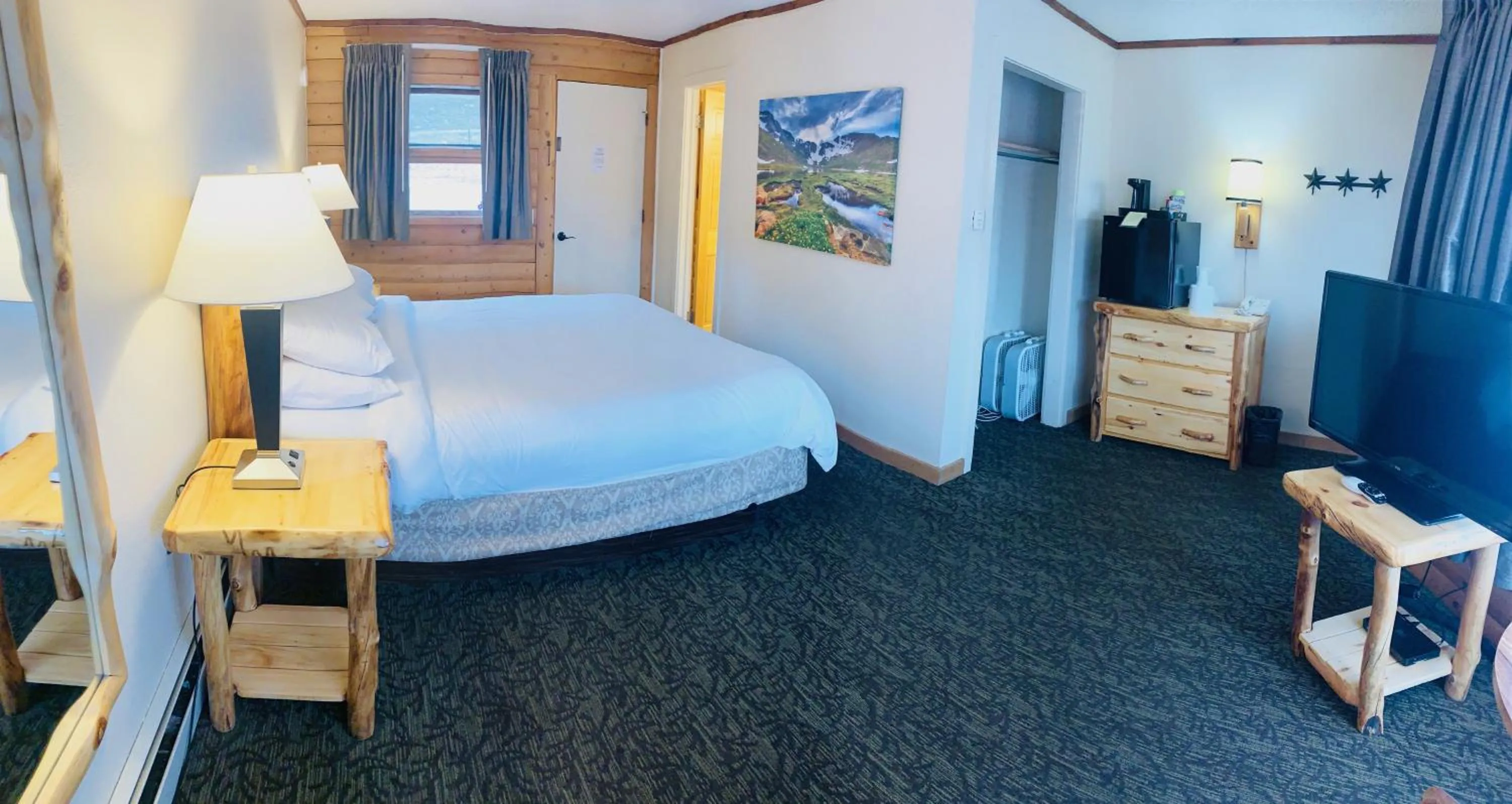 Bed in Discovery Lodge