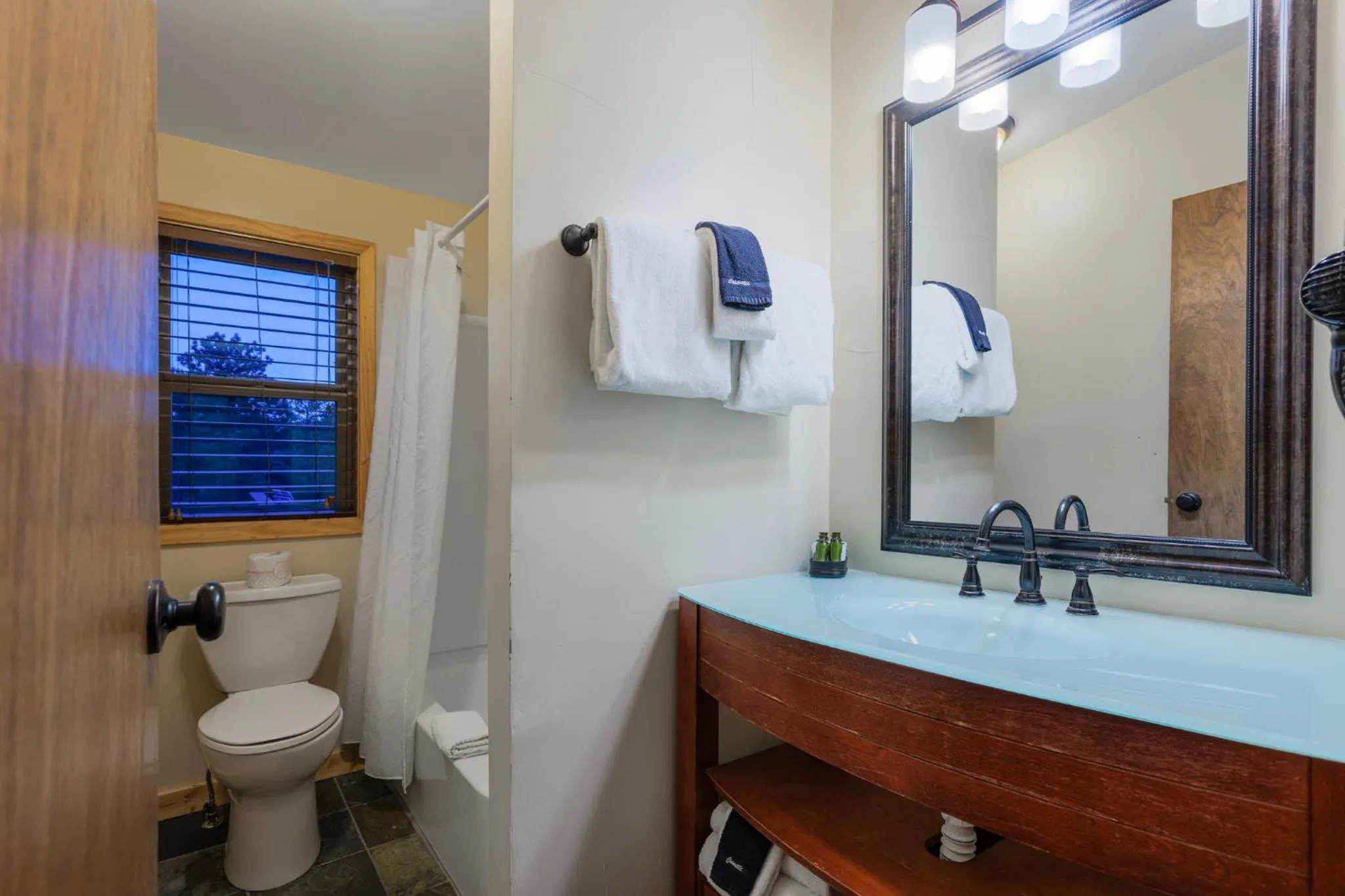 Shower in Discovery Lodge