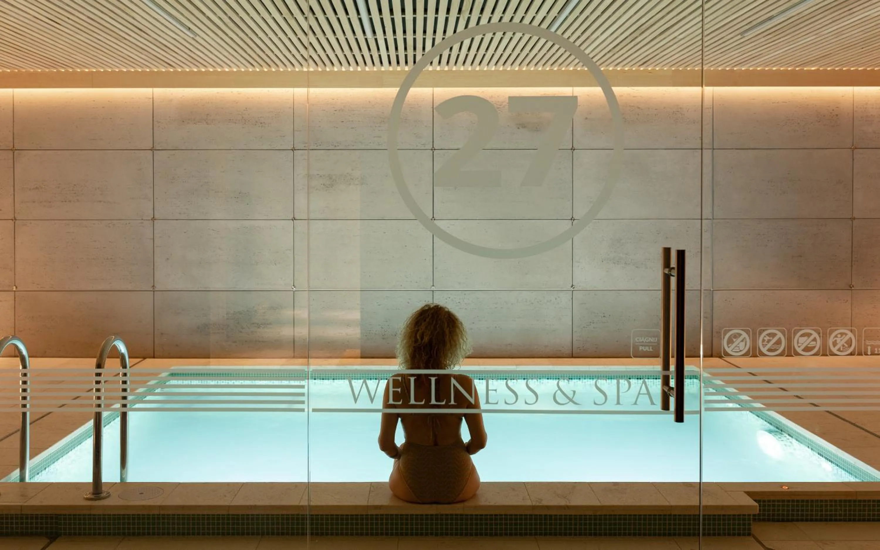 Swimming pool in Kamieniec 27 Bed & Breakfast