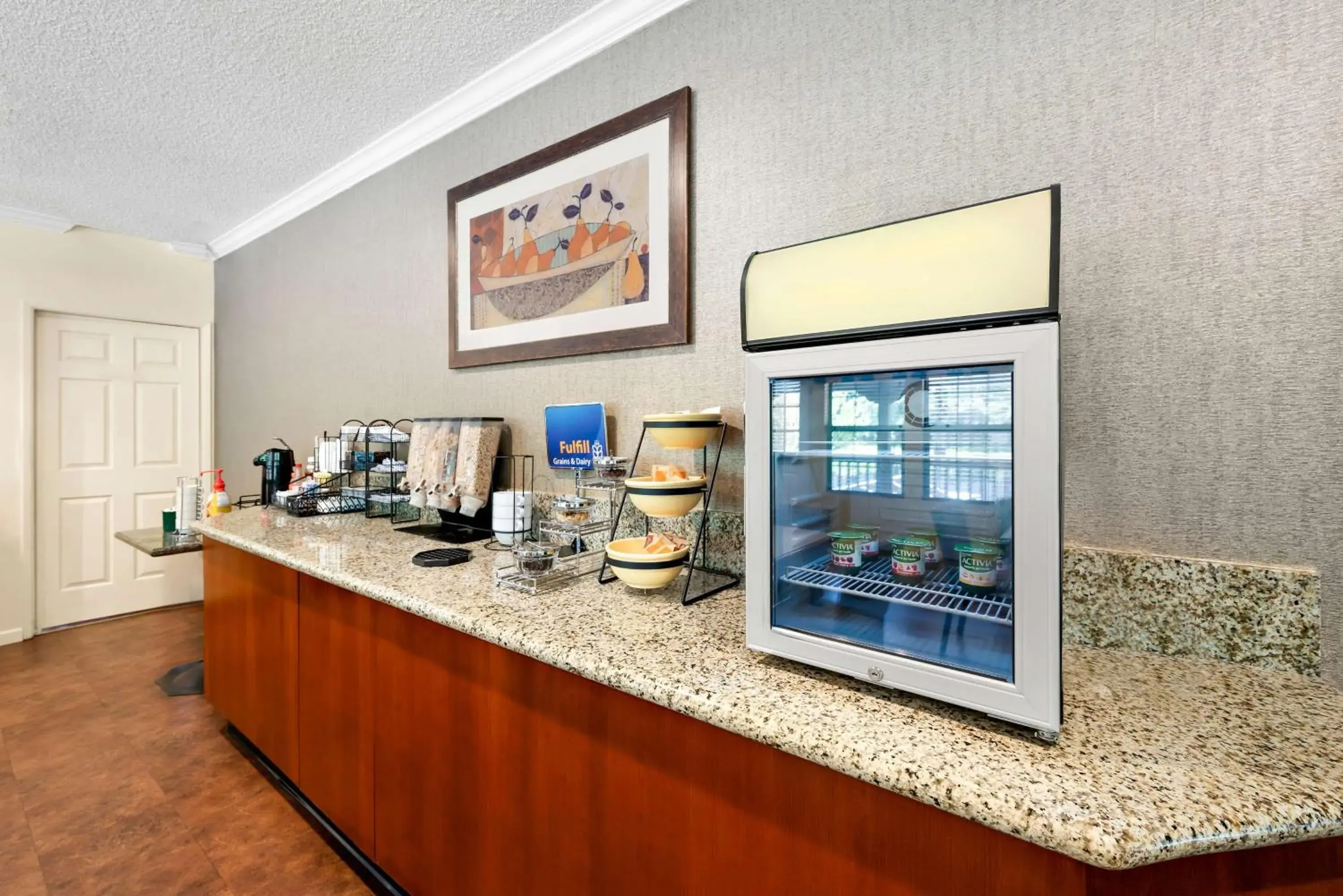 Breakfast in Best Western Stagecoach Inn Breakfast in Best Western Stagecoach Inn