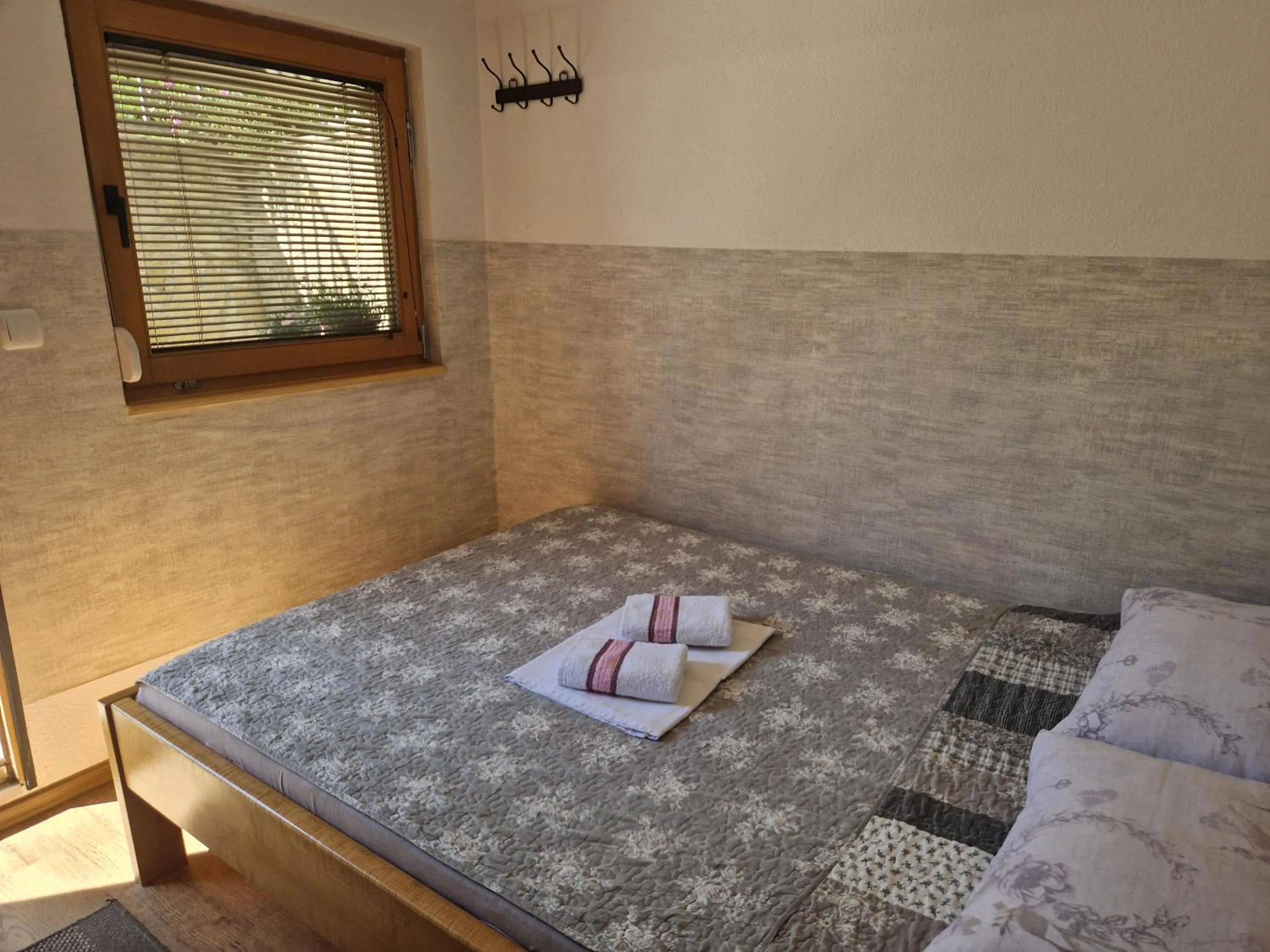 Bed in Restoran i sobe "Tocak"