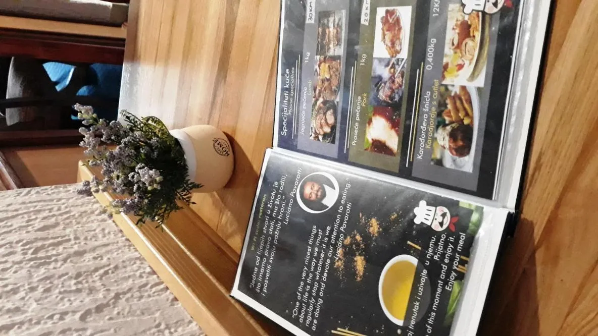 Restaurant/places to eat in Restoran i sobe "Tocak"