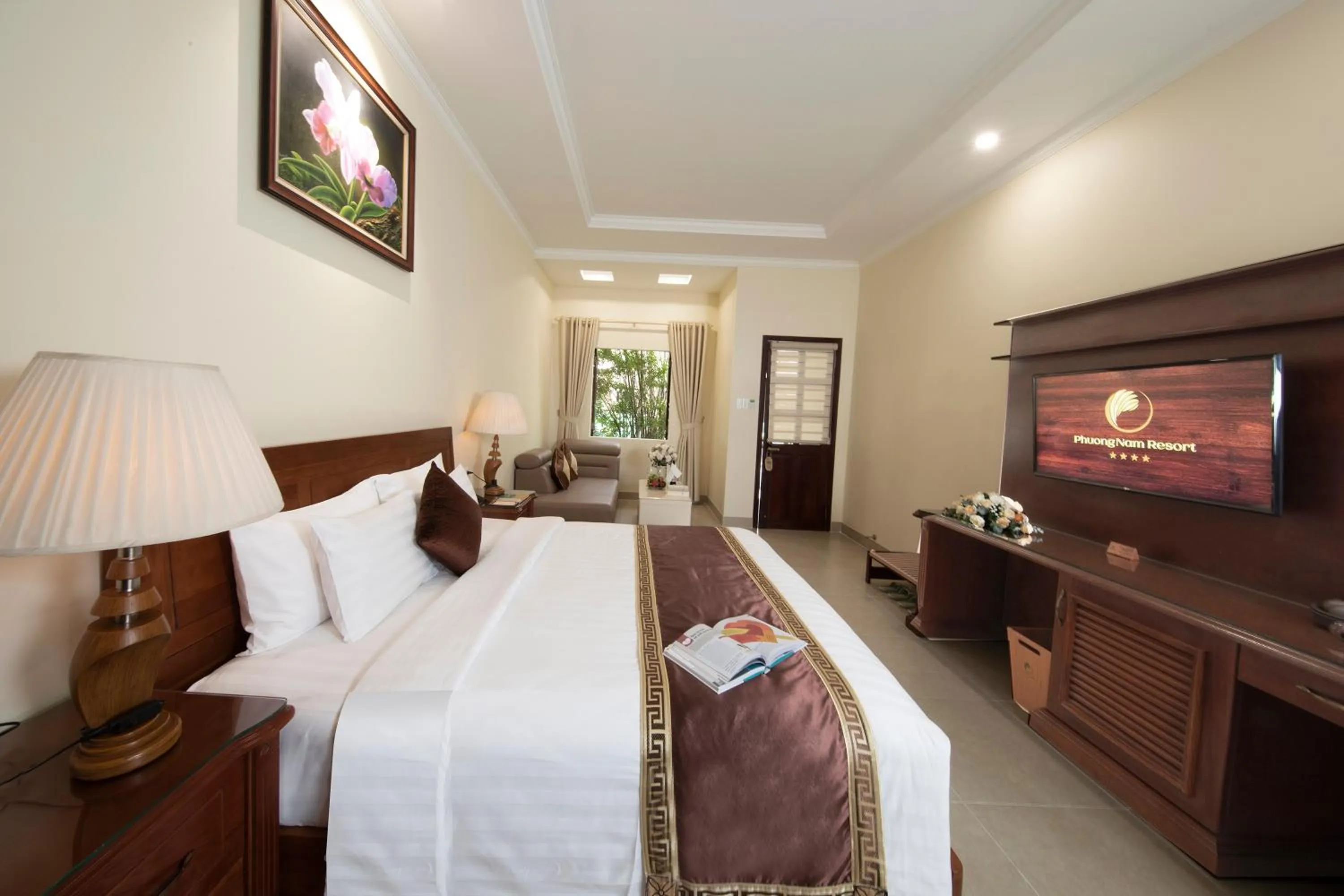 Bed in Phuong Nam Resort
