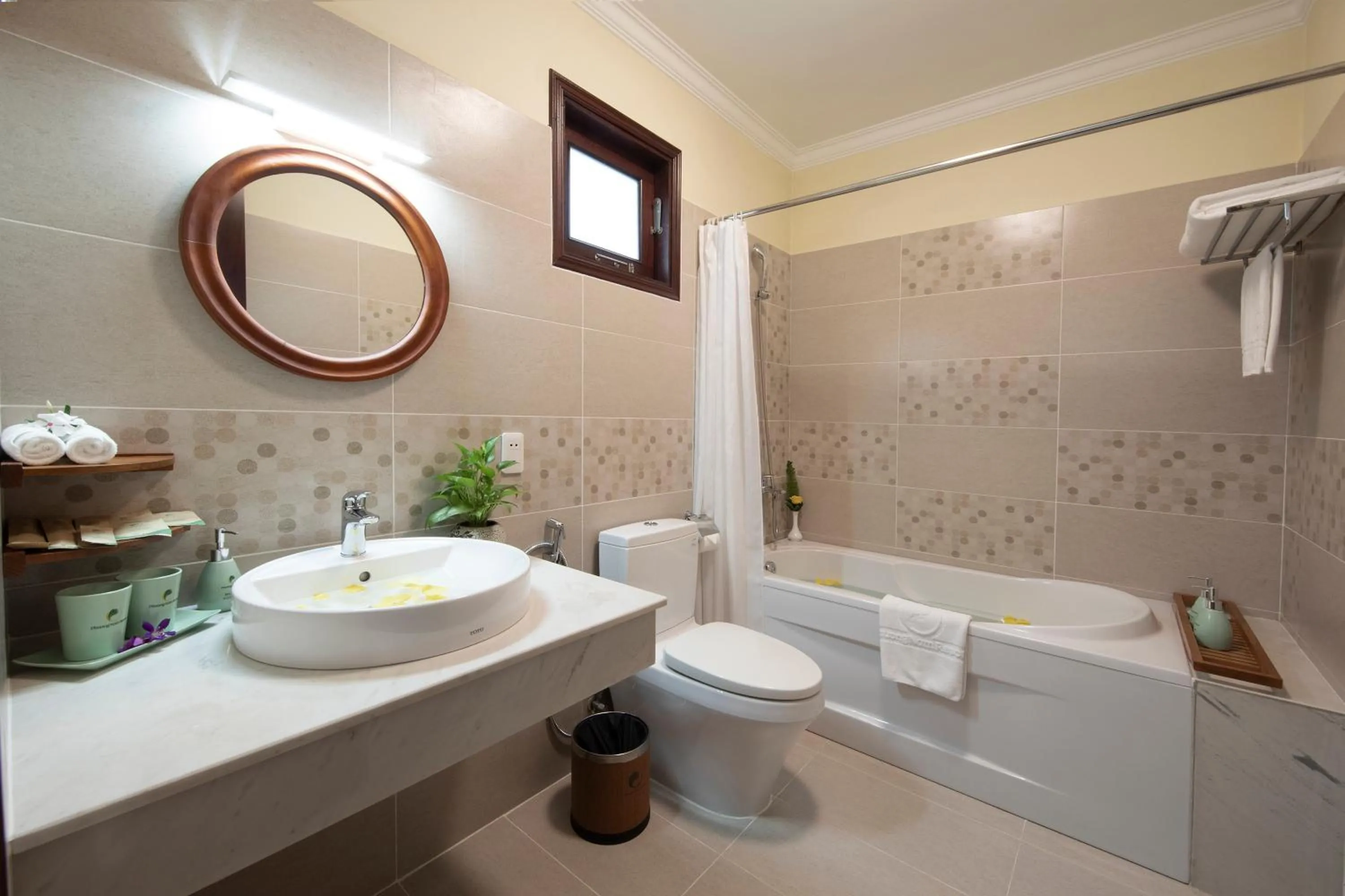 Shower in Phuong Nam Resort