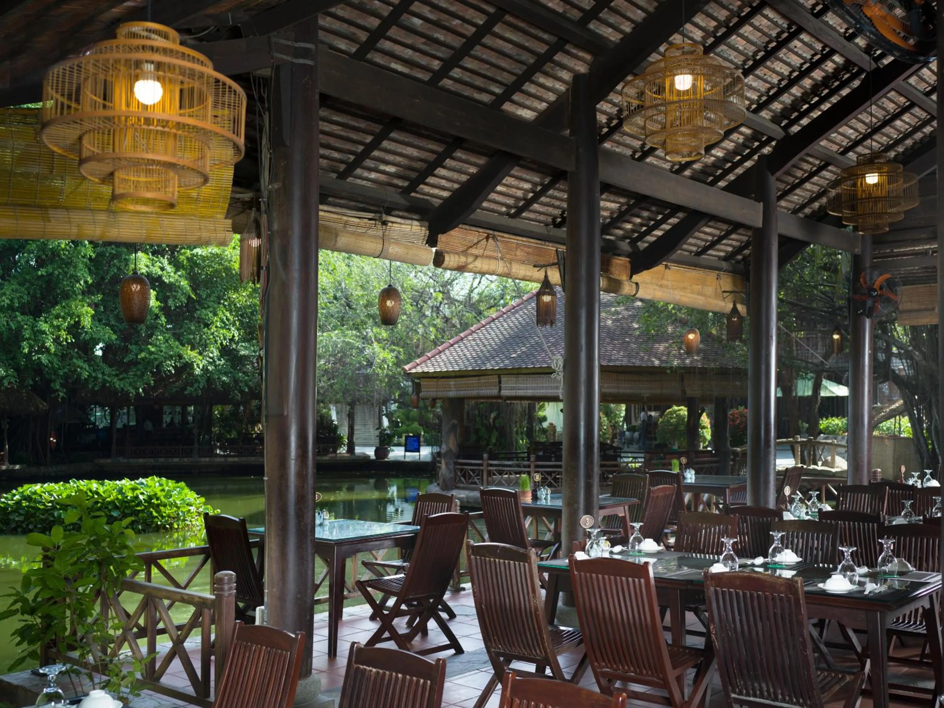 Dining area in Phuong Nam Resort