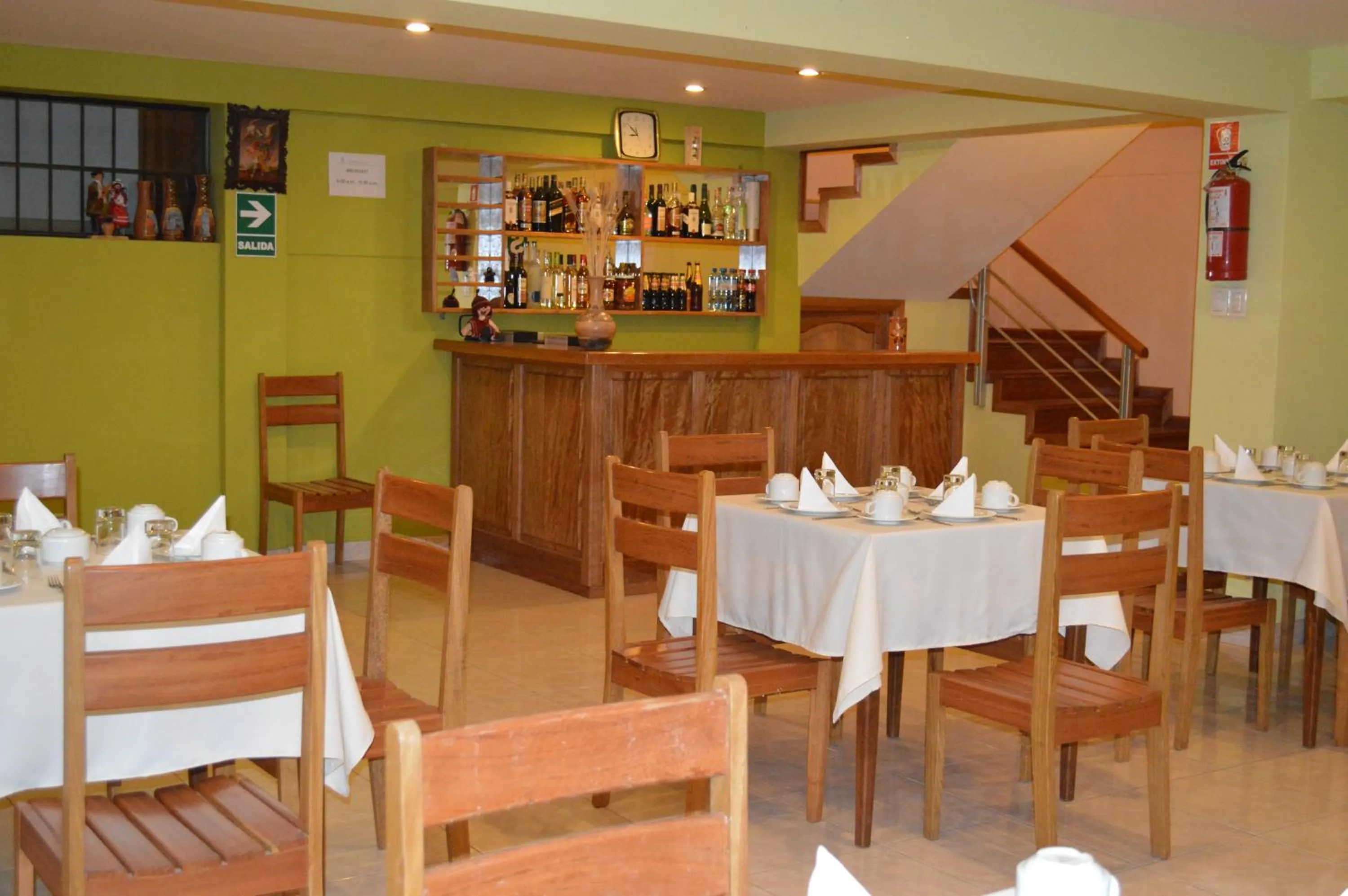 Restaurant/places to eat in Florida del Inca Hotel