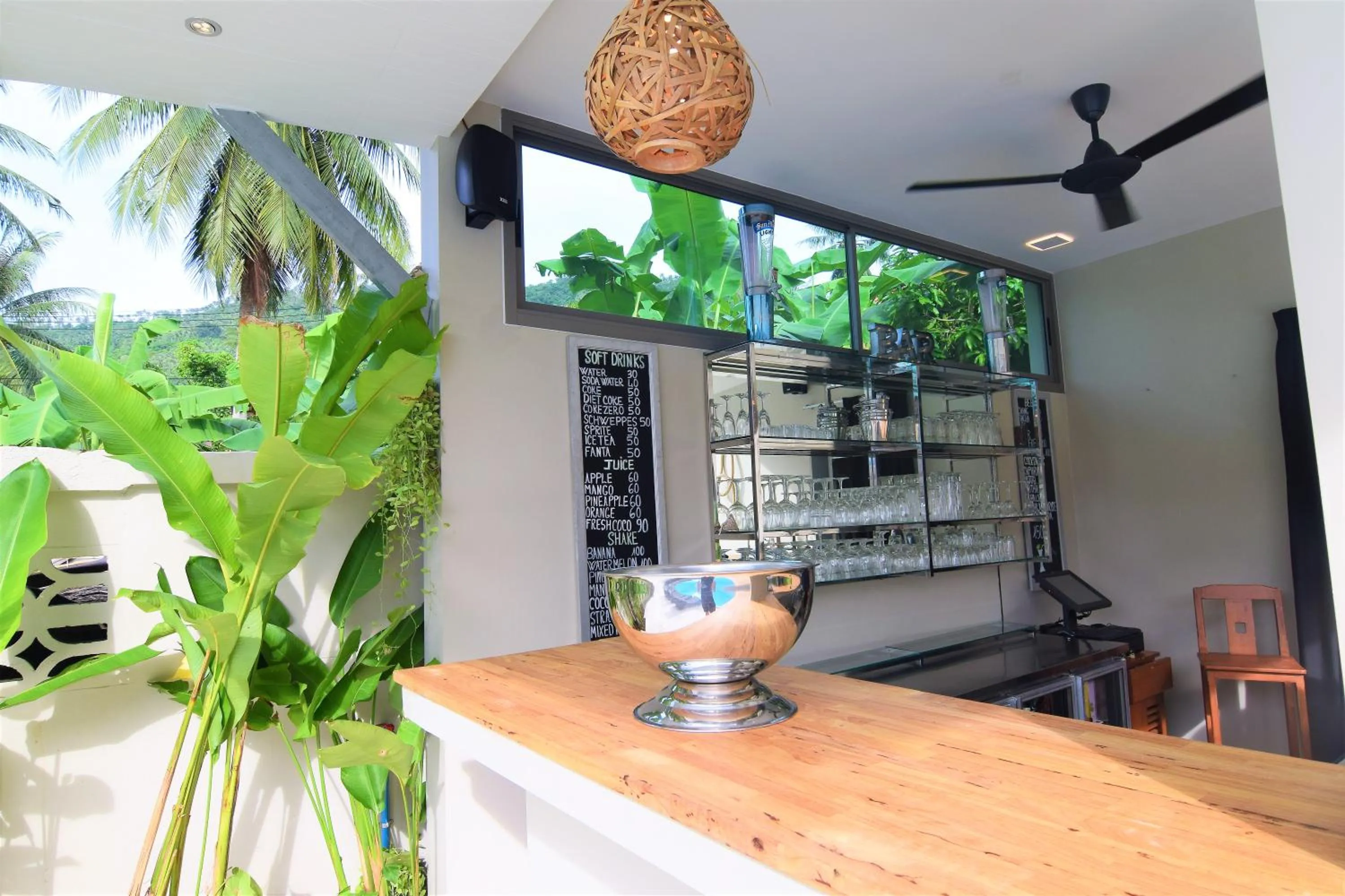 Lounge or bar in AMAYA Resort