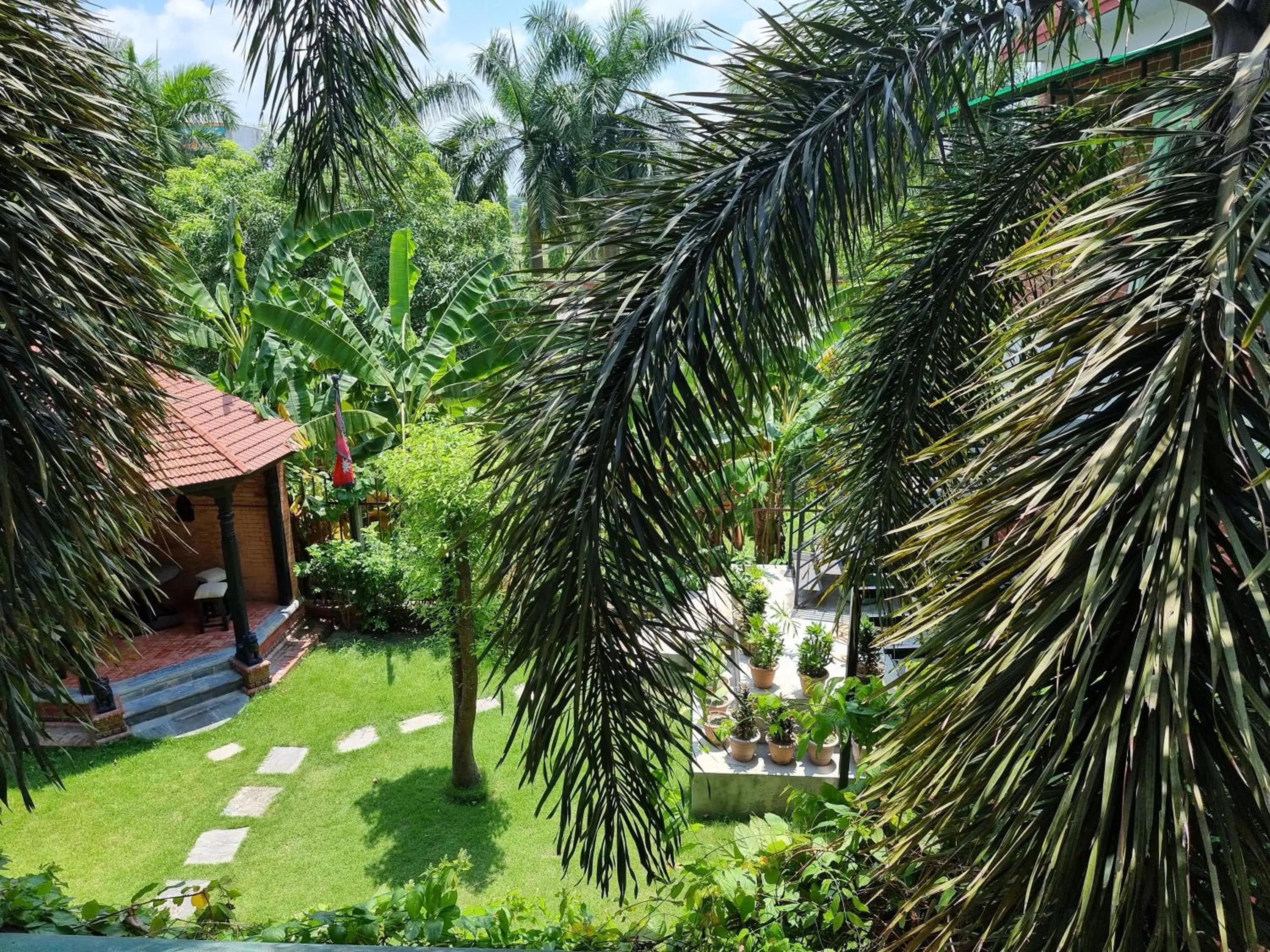 Garden in Hotel Ananda Inn