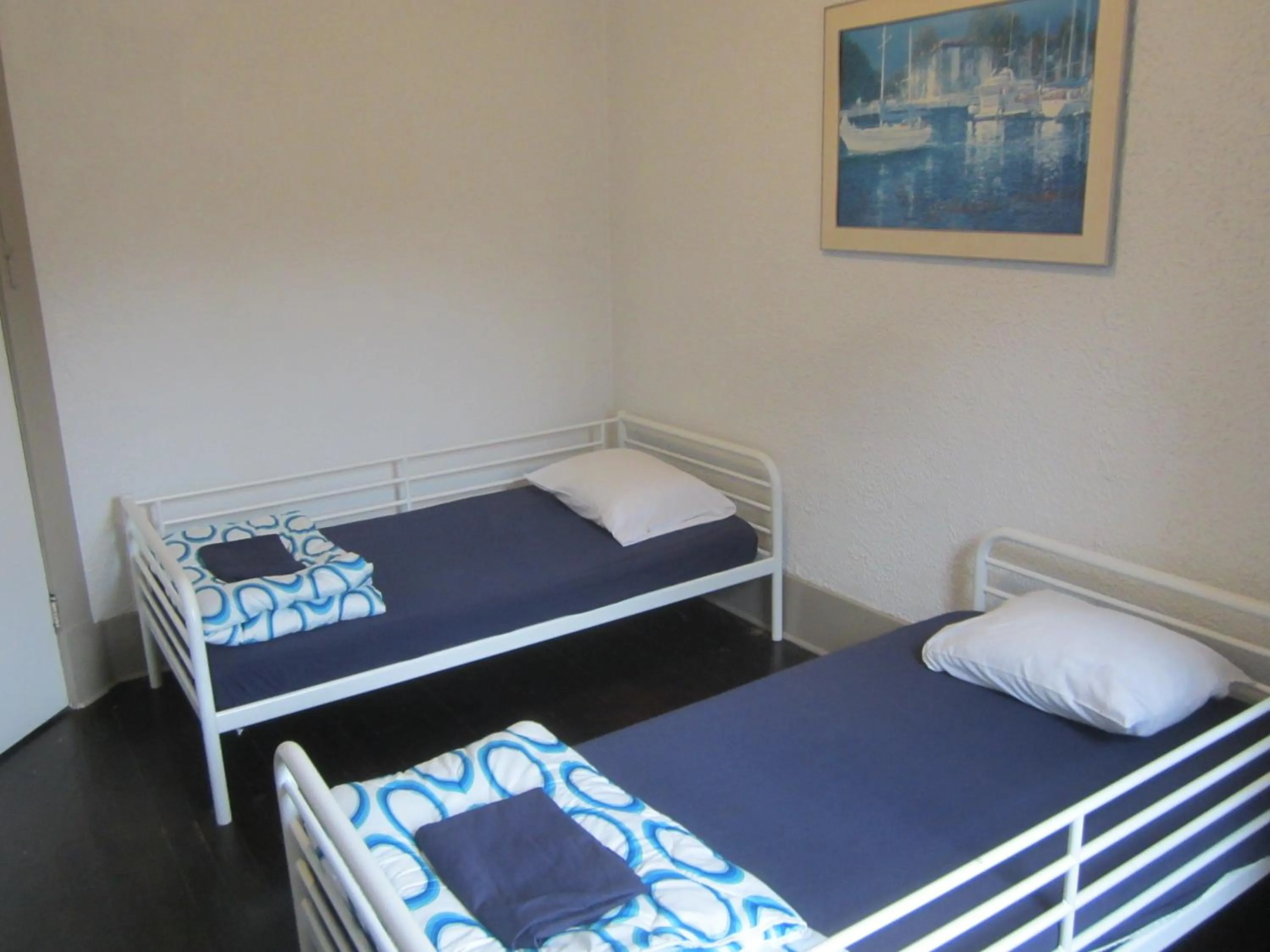 Bedroom, Bed in St Clair Hostel