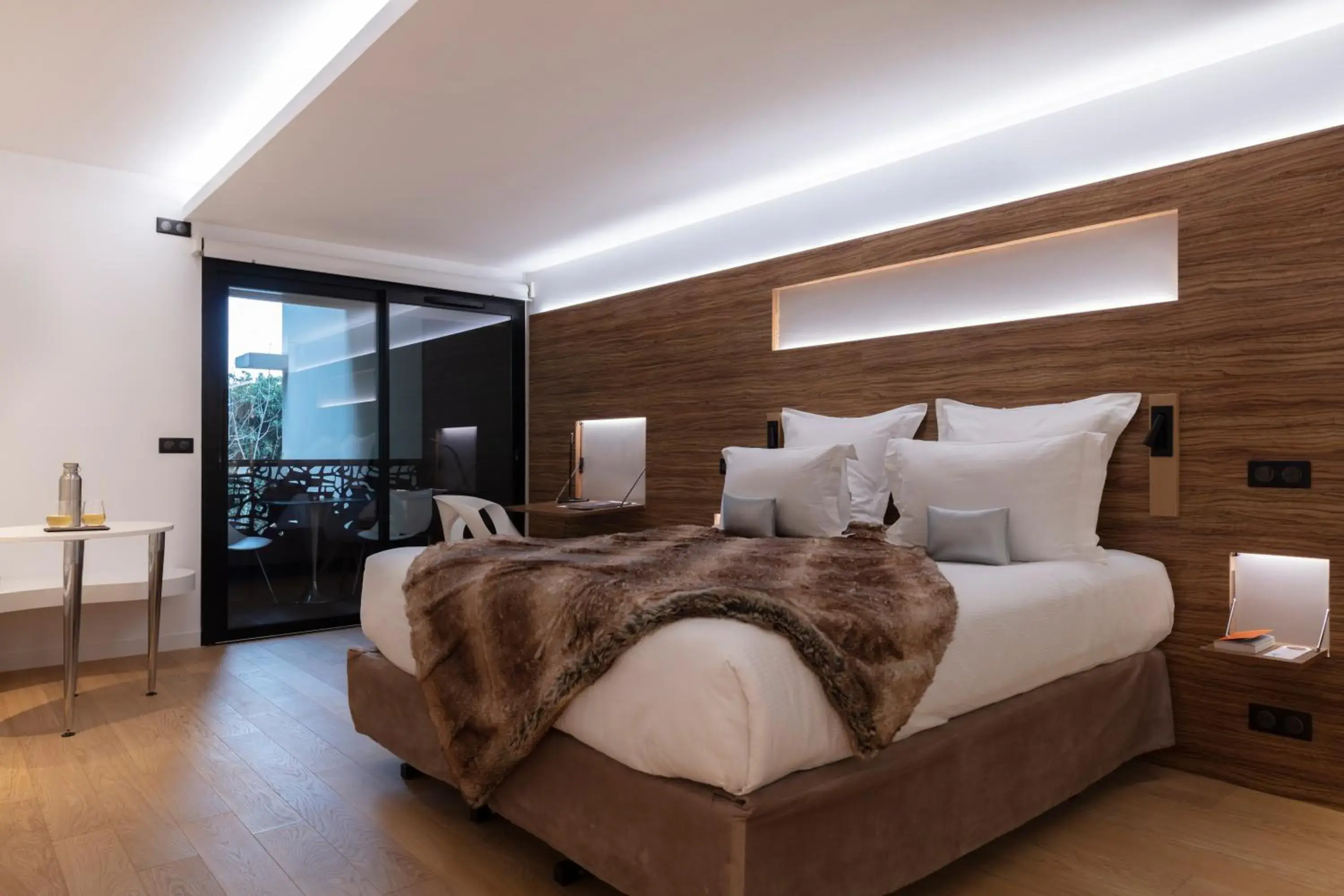 Bedroom, Bed in Hôtel & Restaurant Origines par Adrien Descouls - Teritoria Bedroom, Bed in Hôtel & Restaurant Origines par Adrien Descouls - Teritoria