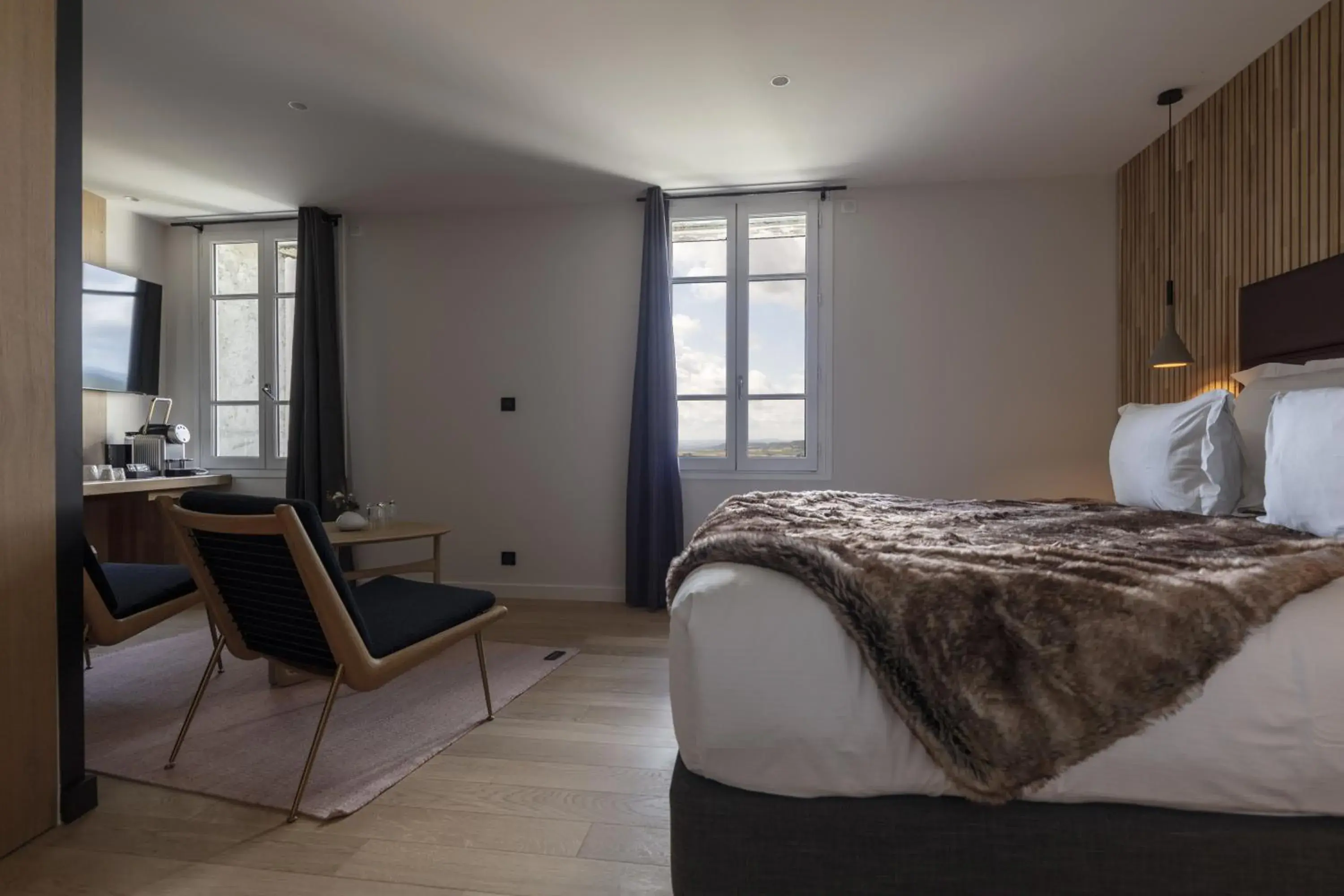 Bedroom, Bed in Hôtel & Restaurant Origines par Adrien Descouls - Teritoria Bedroom, Bed in Hôtel & Restaurant Origines par Adrien Descouls - Teritoria