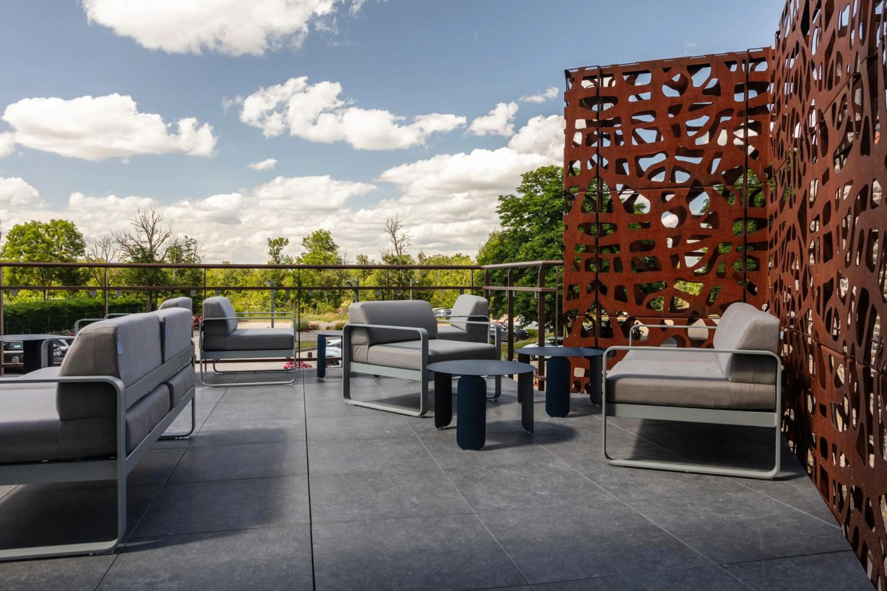 Patio in Hôtel & Restaurant Origines par Adrien Descouls - Teritoria