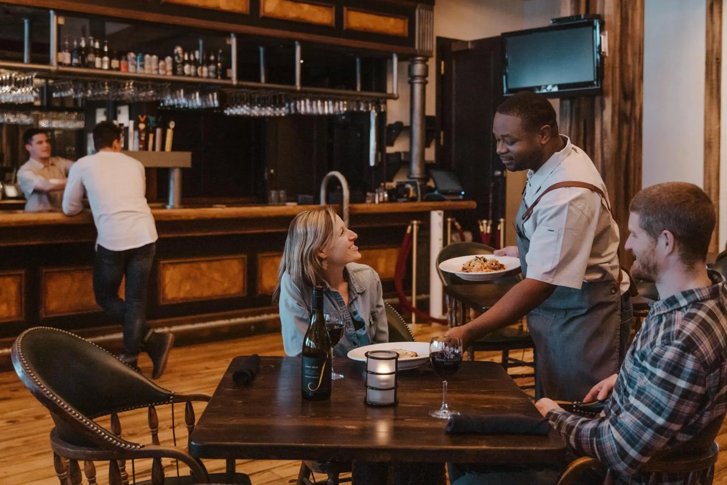 Restaurant/places to eat in Grouse Mountain Lodge Restaurant/places to eat in Grouse Mountain Lodge