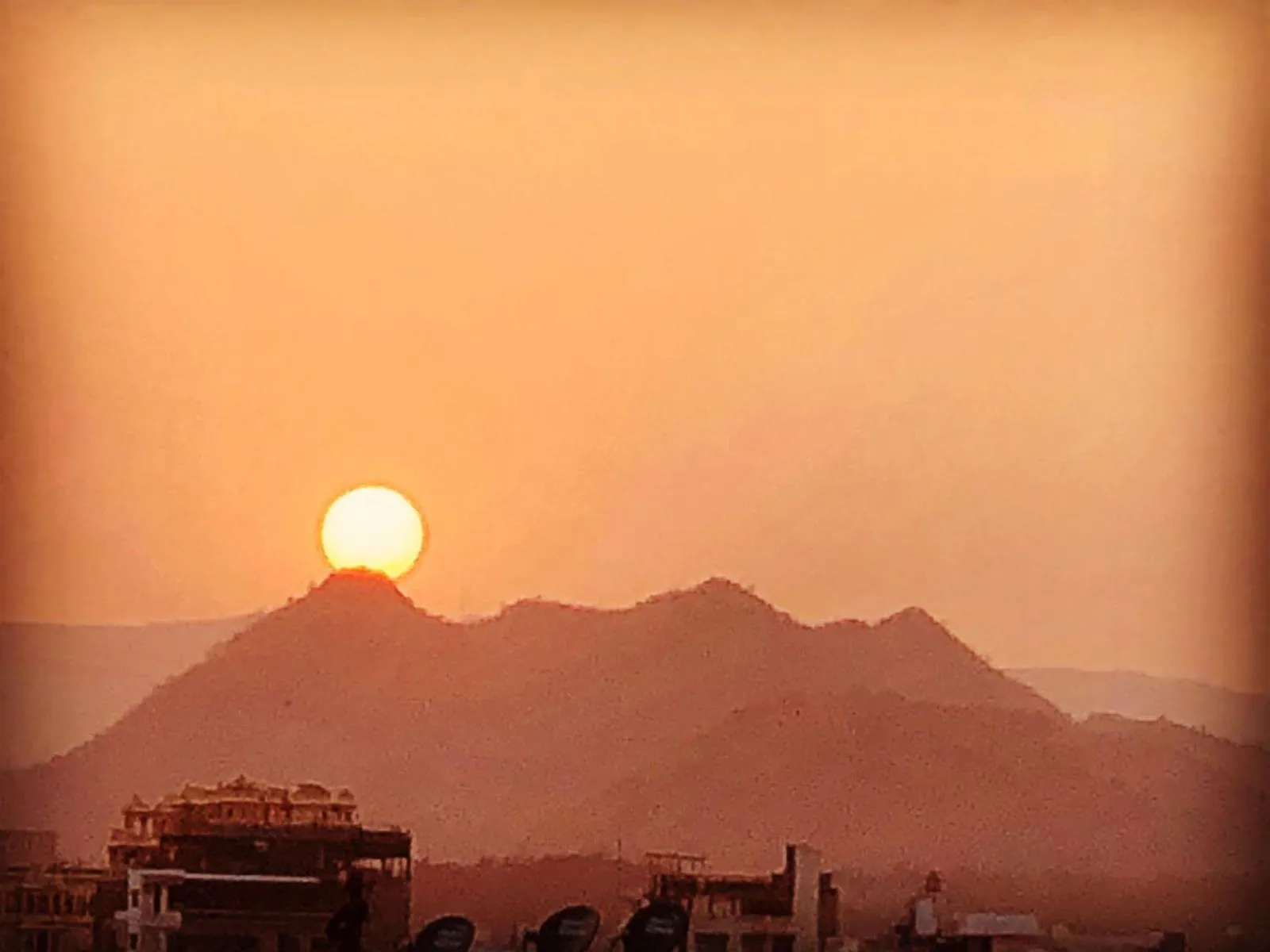 Mountain view in The Hostel Crown