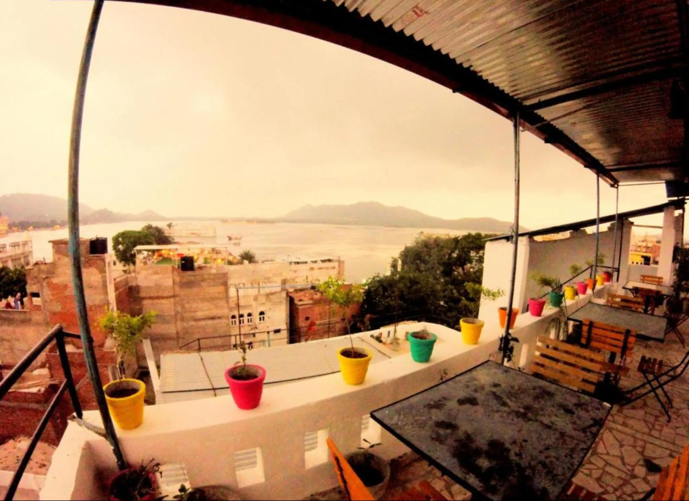 Restaurant/places to eat in The Hostel Crown