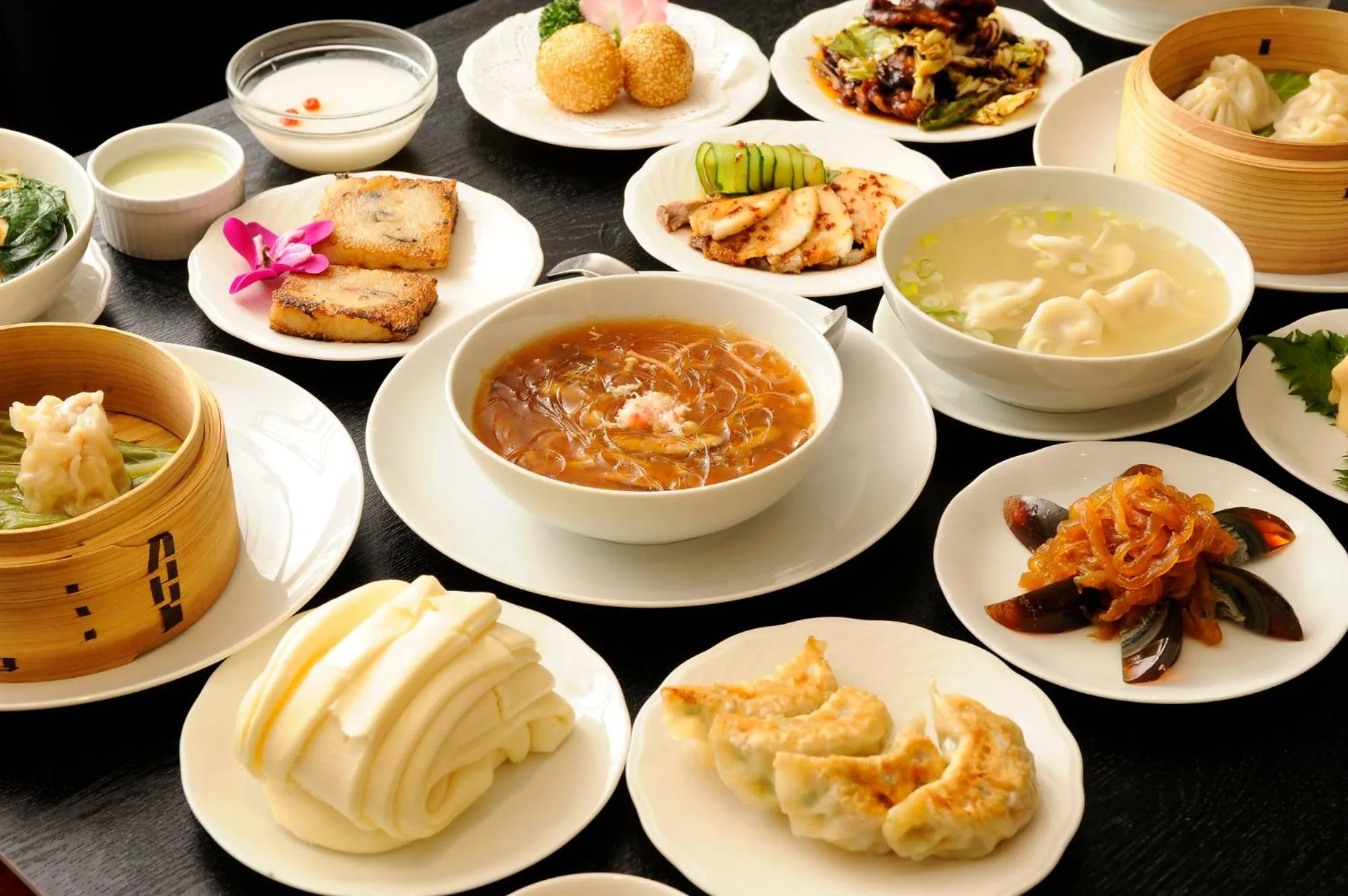 Restaurant/places to eat in Tabist Hotel New Washington Shibuya