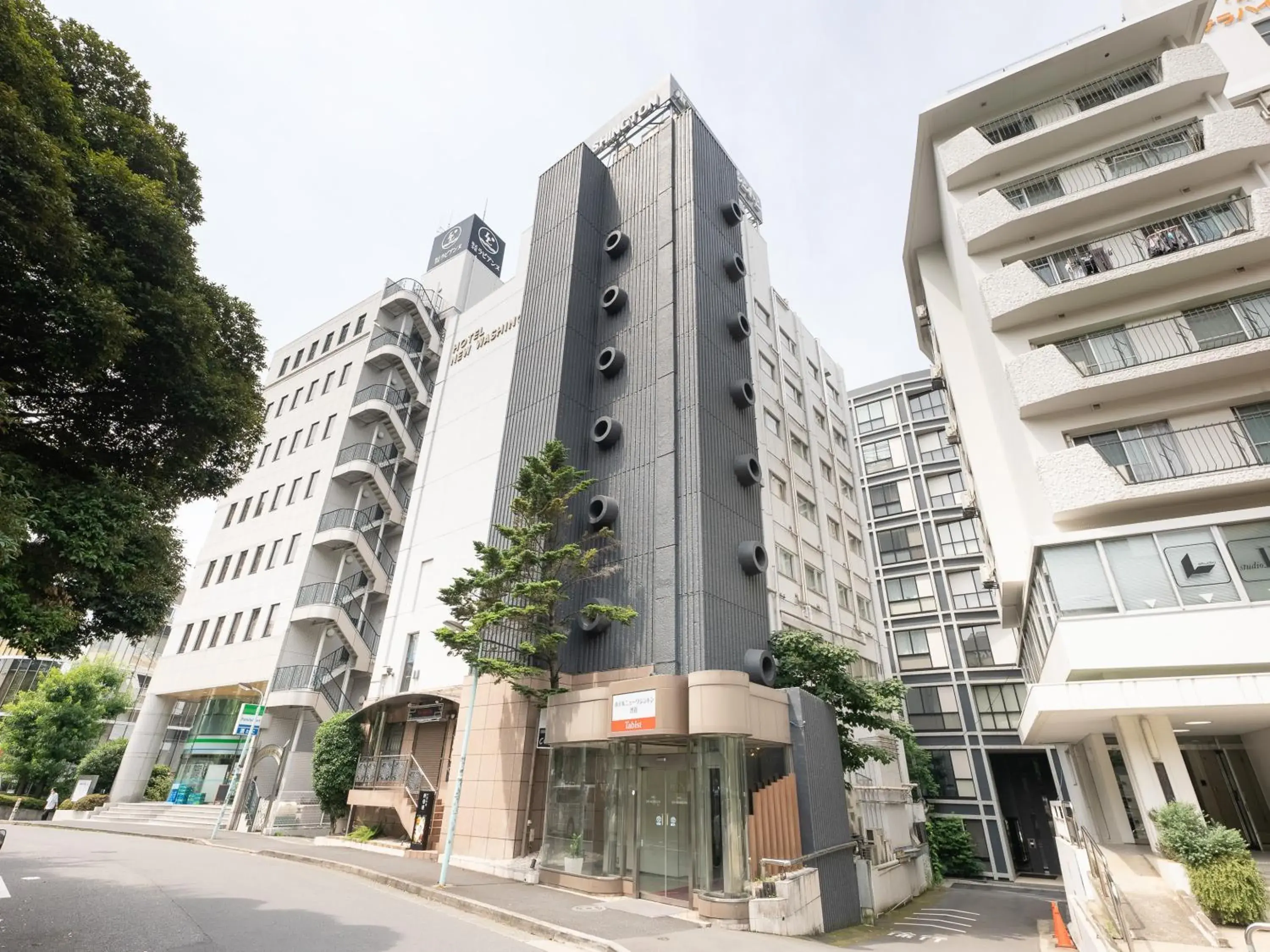 Property building in Tabist Hotel New Washington Shibuya Property building in Tabist Hotel New Washington Shibuya