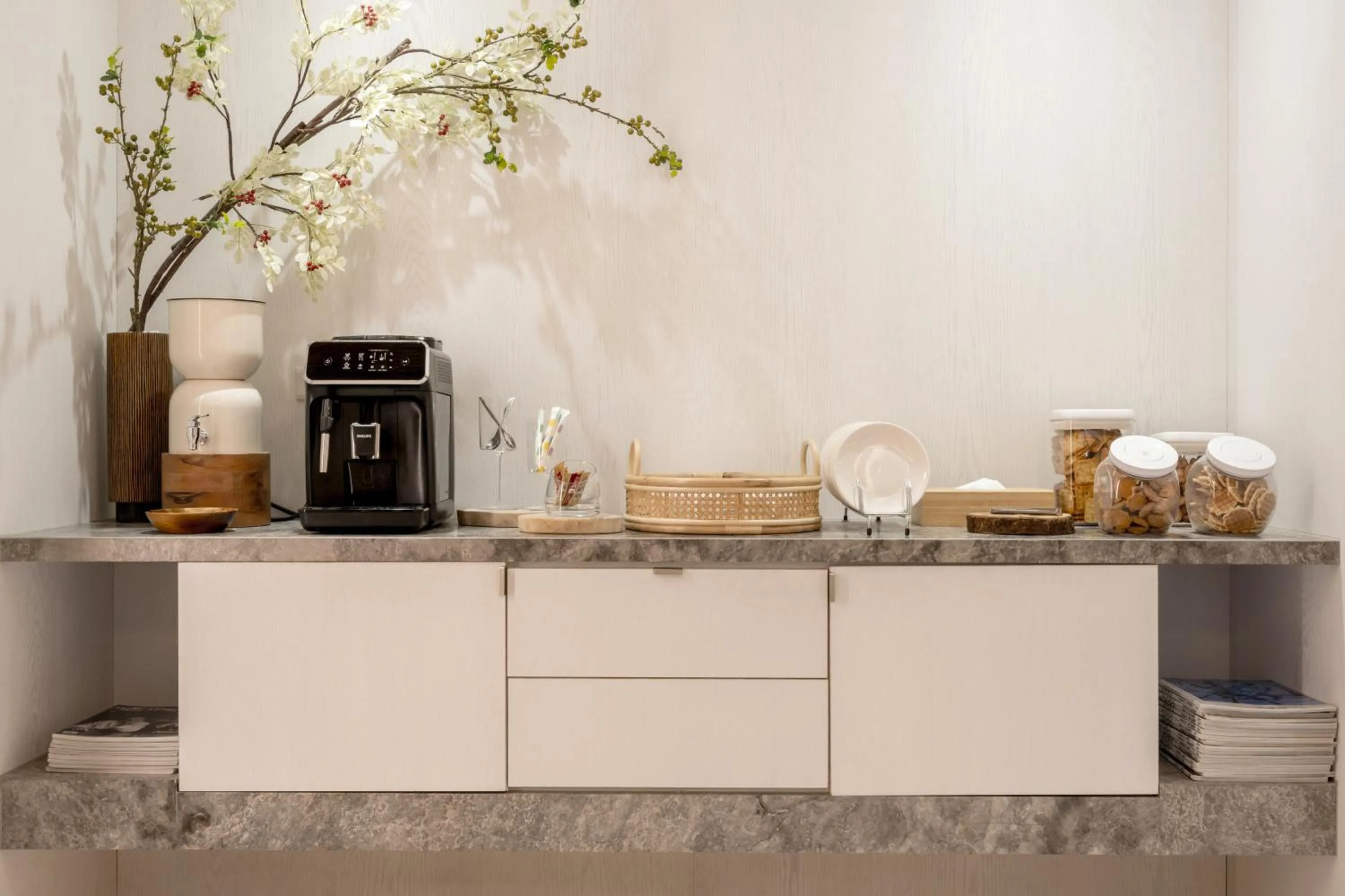 minibar in suye hotel