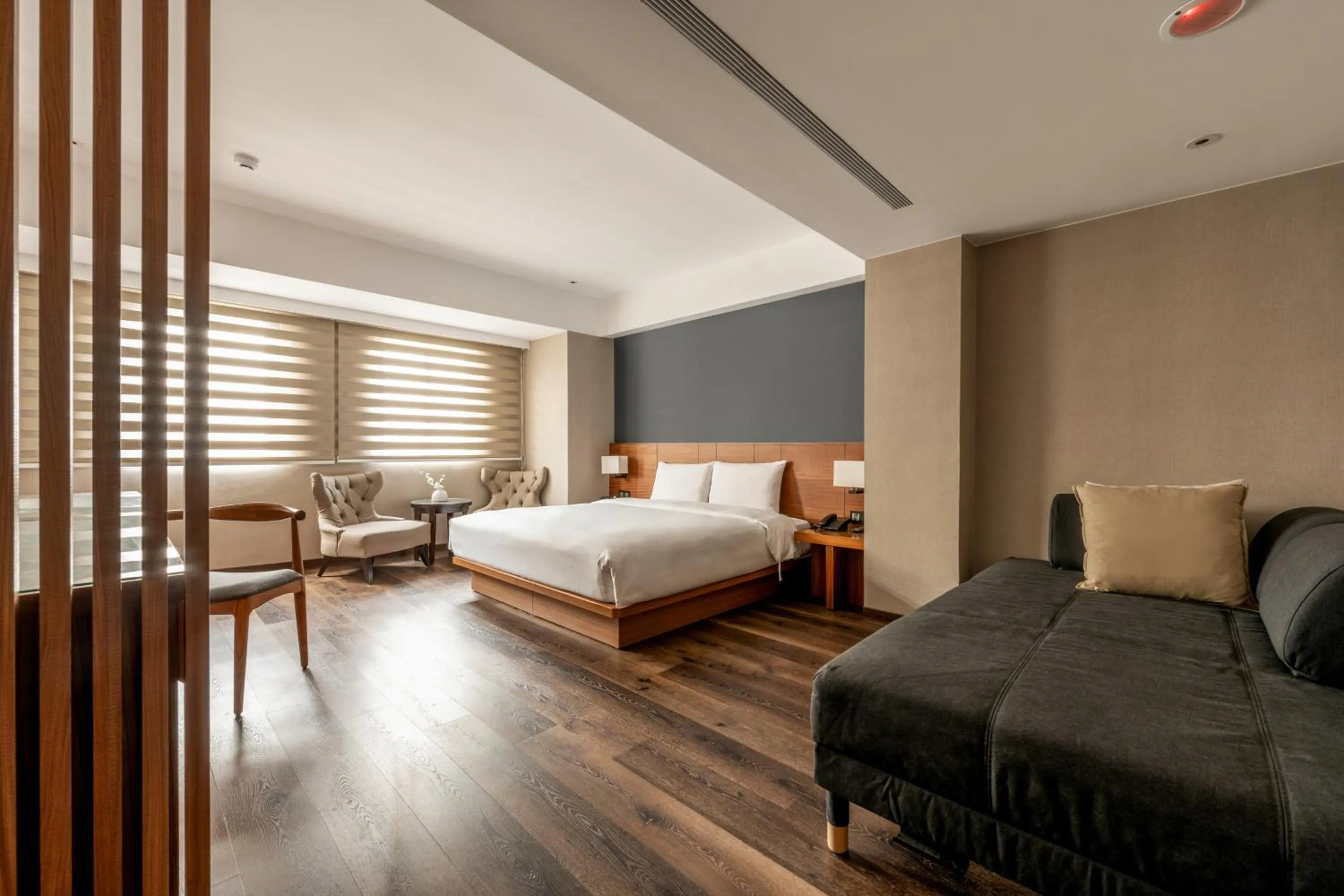 Living room, Bed in suye hotel