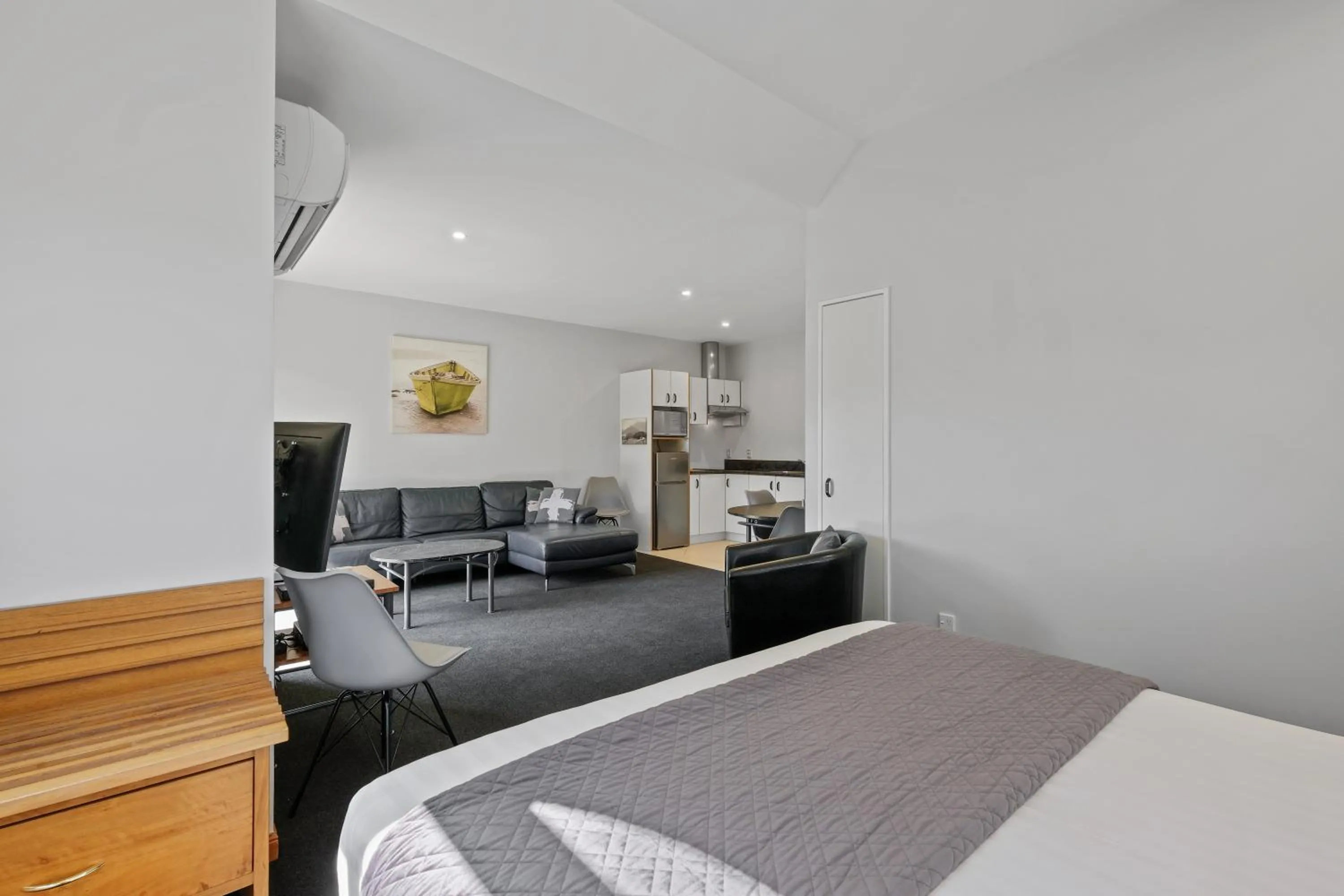 Bed in Hanmer Springs Scenic Views Motel